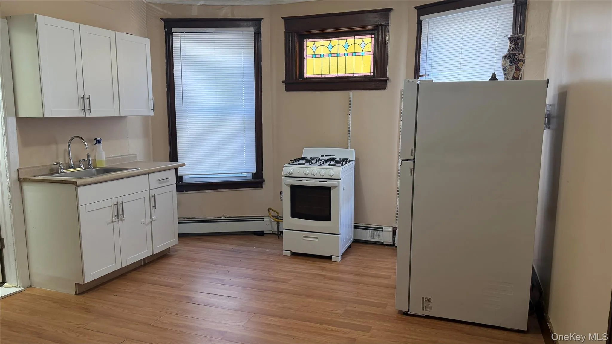 417 Baker Street, Poughkeepsie, NY, 2 Bedrooms Bedrooms, 4 Rooms Rooms,1 BathroomBathrooms,Residential Lease,For Rent,Baker,0,KEY1018085 417 Baker Street, Poughkeepsie, NY, 2 Bedrooms Bedrooms, 4 Rooms Rooms,1 BathroomBathrooms,Residential Lease,For Rent,Baker,0,KEY1018085