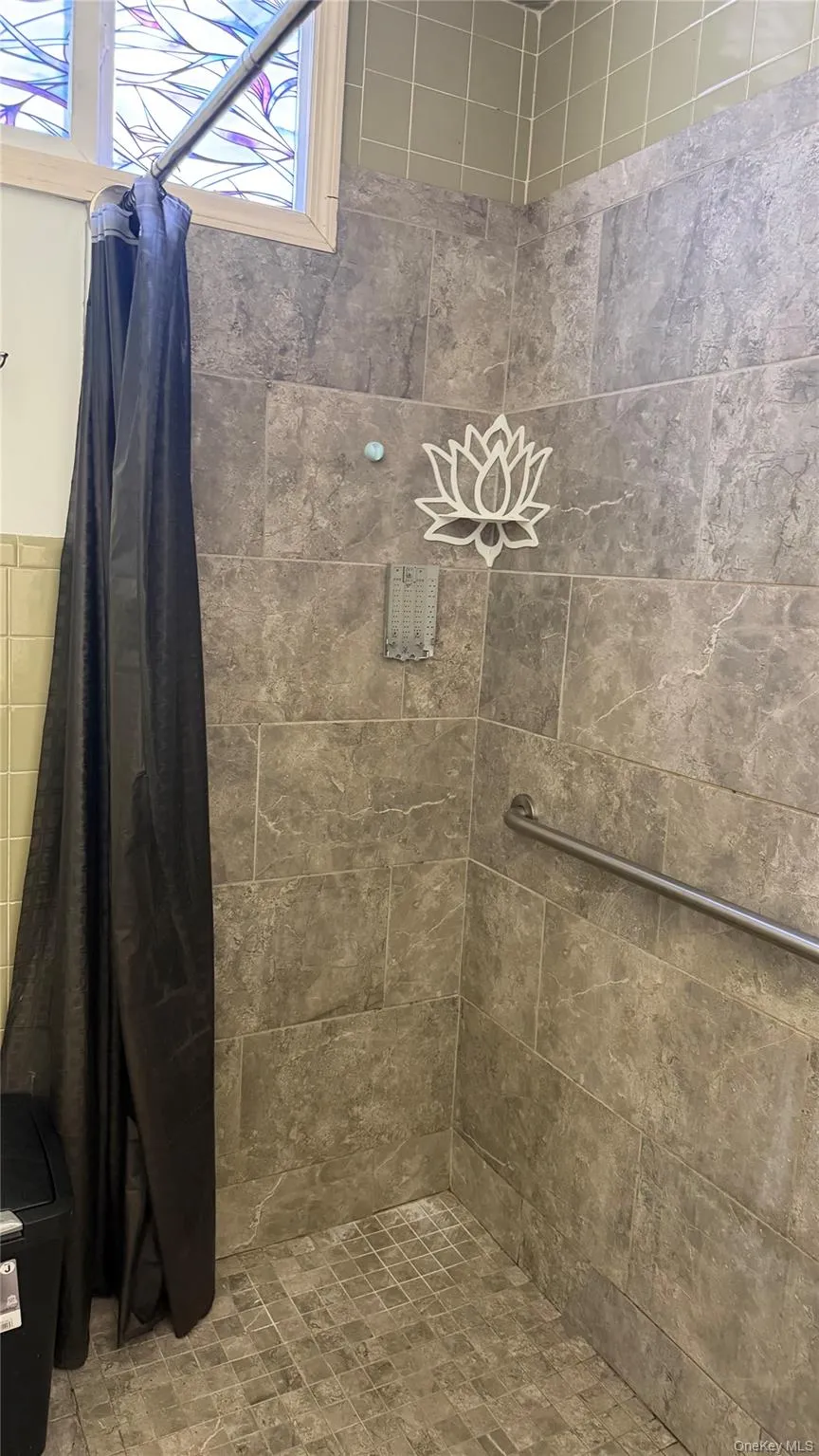417 Baker Street, Poughkeepsie, NY, 2 Bedrooms Bedrooms, 4 Rooms Rooms,1 BathroomBathrooms,Residential Lease,For Rent,Baker,0,KEY1018085 417 Baker Street, Poughkeepsie, NY, 2 Bedrooms Bedrooms, 4 Rooms Rooms,1 BathroomBathrooms,Residential Lease,For Rent,Baker,0,KEY1018085