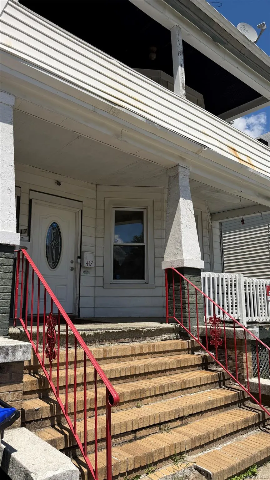 417 Baker Street, Poughkeepsie, NY, 2 Bedrooms Bedrooms, 4 Rooms Rooms,1 BathroomBathrooms,Residential Lease,For Rent,Baker,0,KEY1018085 417 Baker Street, Poughkeepsie, NY, 2 Bedrooms Bedrooms, 4 Rooms Rooms,1 BathroomBathrooms,Residential Lease,For Rent,Baker,0,KEY1018085
