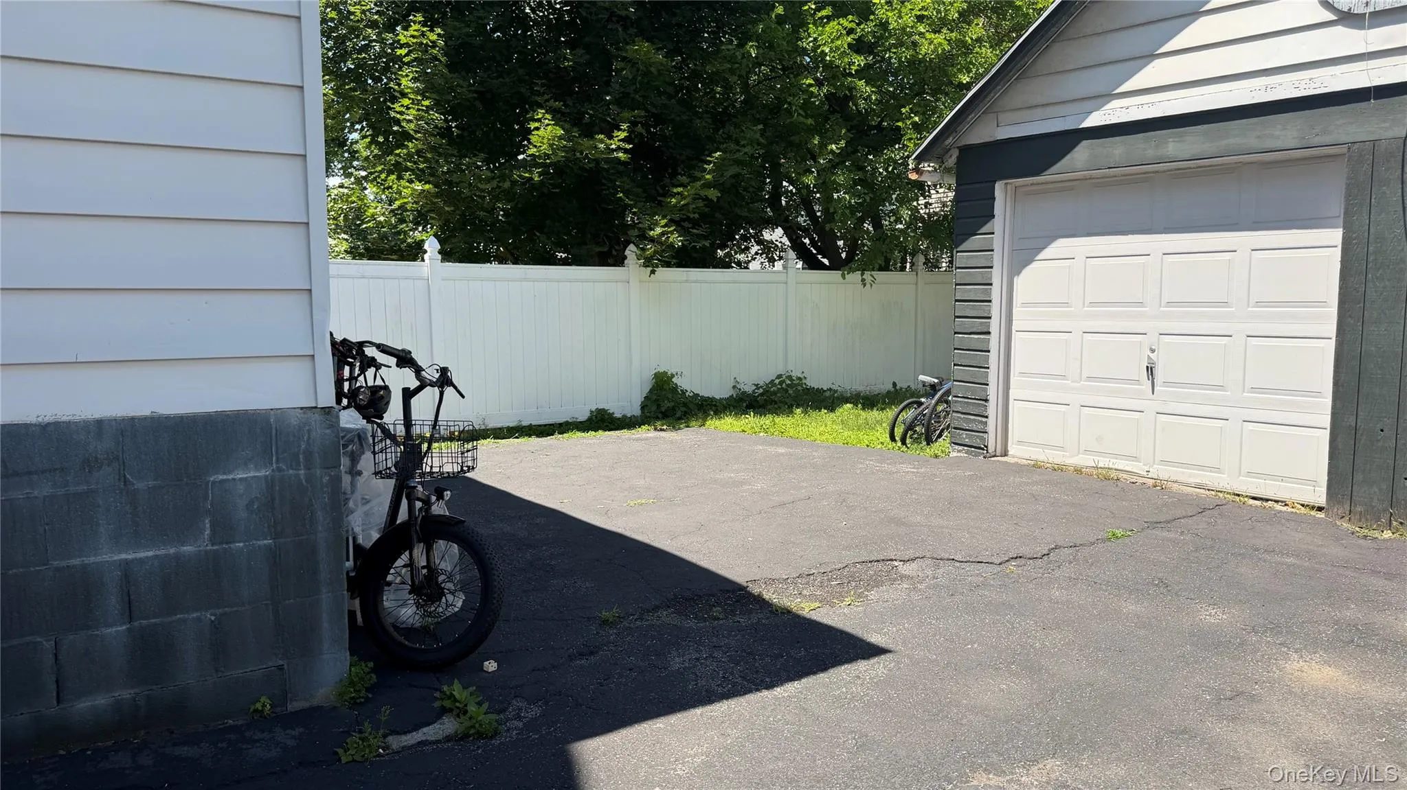 417 Baker Street, Poughkeepsie, NY, 2 Bedrooms Bedrooms, 4 Rooms Rooms,1 BathroomBathrooms,Residential Lease,For Rent,Baker,0,KEY1018091 417 Baker Street, Poughkeepsie, NY, 2 Bedrooms Bedrooms, 4 Rooms Rooms,1 BathroomBathrooms,Residential Lease,For Rent,Baker,0,KEY1018091