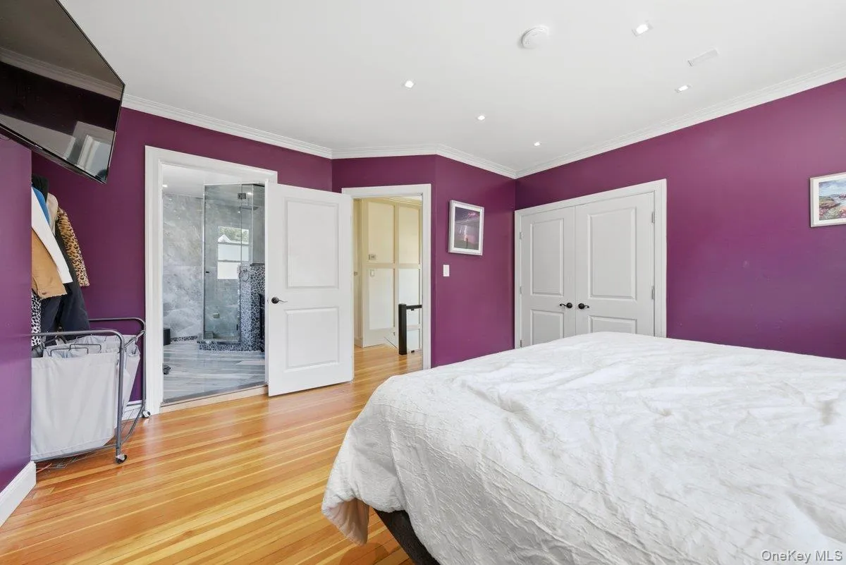 172 Crescent Place, Yonkers, NY, 3 Bedrooms Bedrooms, 9 Rooms Rooms,2 BathroomsBathrooms,Residential,For Rent,Crescent,0,KEY1018100 172 Crescent Place, Yonkers, NY, 3 Bedrooms Bedrooms, 9 Rooms Rooms,2 BathroomsBathrooms,Residential,For Rent,Crescent,0,KEY1018100