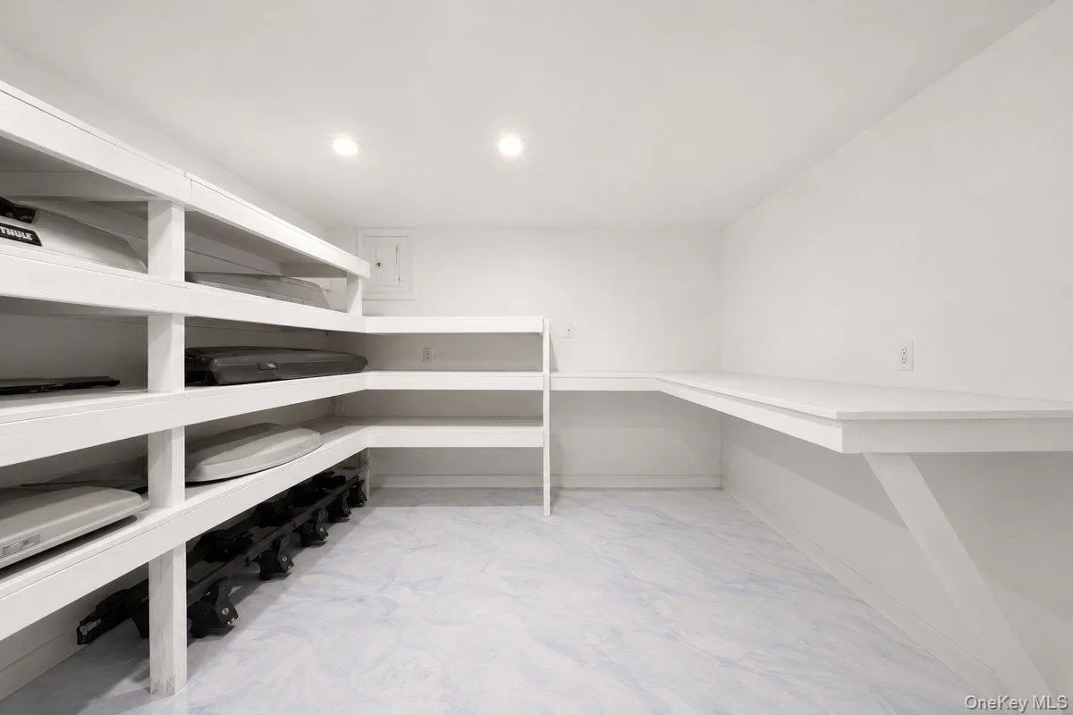Storage room Storage room