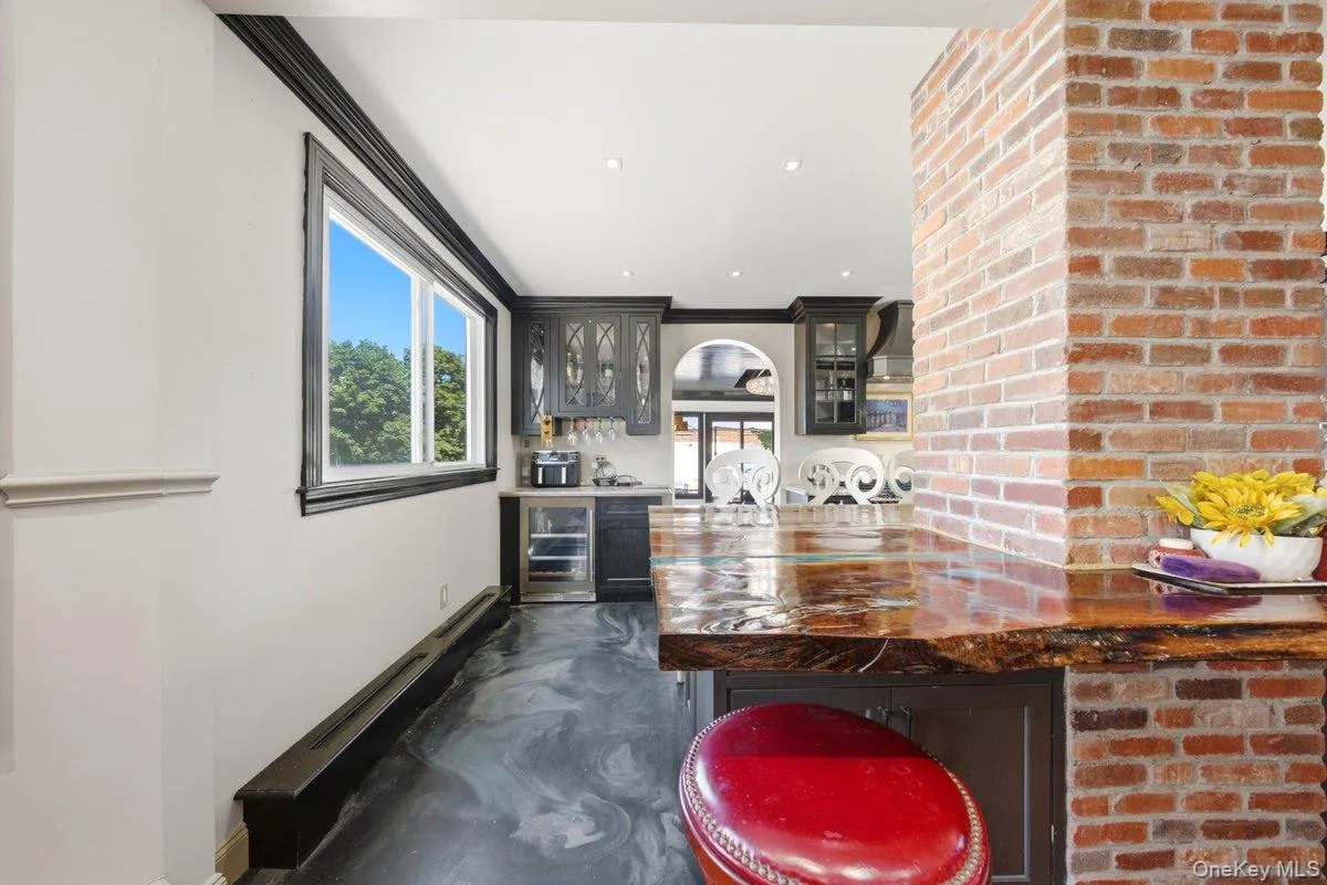 172 Crescent Place, Yonkers, NY, 3 Bedrooms Bedrooms, 9 Rooms Rooms,2 BathroomsBathrooms,Residential,For Rent,Crescent,0,KEY1018100 172 Crescent Place, Yonkers, NY, 3 Bedrooms Bedrooms, 9 Rooms Rooms,2 BathroomsBathrooms,Residential,For Rent,Crescent,0,KEY1018100