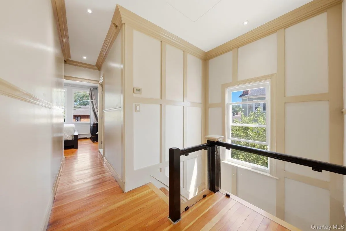 172 Crescent Place, Yonkers, NY, 3 Bedrooms Bedrooms, 9 Rooms Rooms,2 BathroomsBathrooms,Residential,For Rent,Crescent,0,KEY1018100 172 Crescent Place, Yonkers, NY, 3 Bedrooms Bedrooms, 9 Rooms Rooms,2 BathroomsBathrooms,Residential,For Rent,Crescent,0,KEY1018100