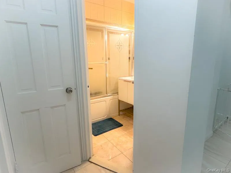 420 206th Street, New York, NY, 2 Bedrooms Bedrooms, 7 Rooms Rooms,1 BathroomBathrooms,Residential Lease,For Rent,206th,0,KEY1018103 420 206th Street, New York, NY, 2 Bedrooms Bedrooms, 7 Rooms Rooms,1 BathroomBathrooms,Residential Lease,For Rent,206th,0,KEY1018103