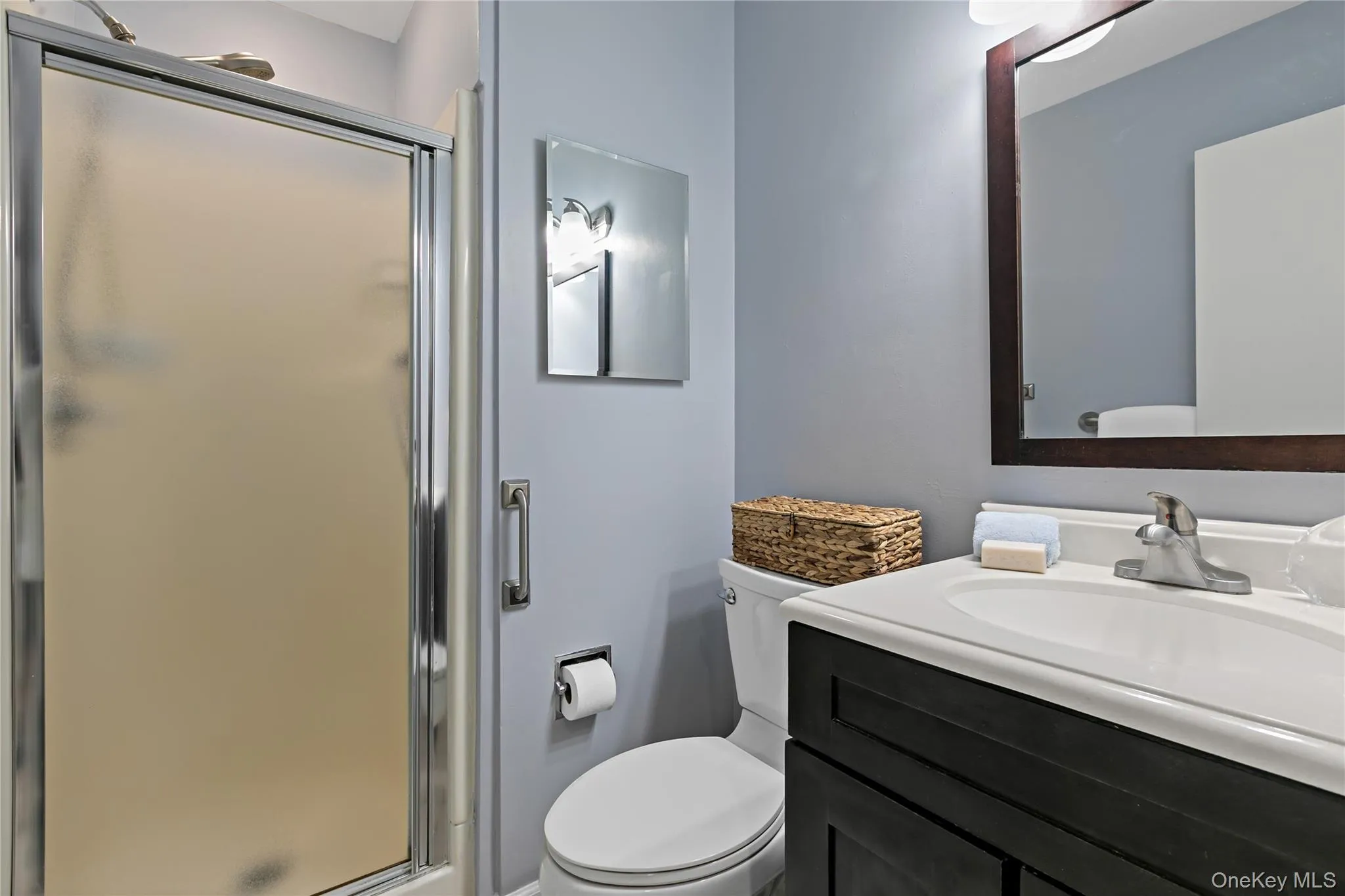 Full Bathroom on First Level En-Suite to Guest Room/Flex Space Full Bathroom on First Level En-Suite to Guest Room/Flex Space