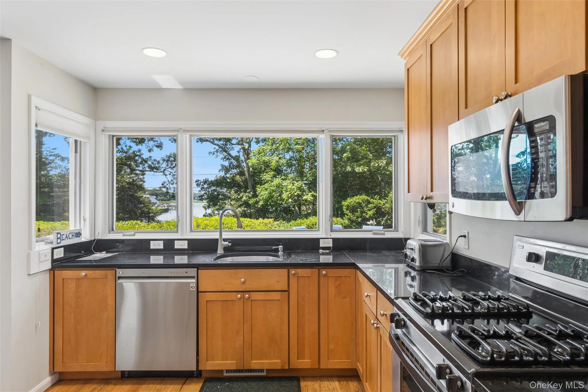 440 Haywaters Road, Southold, NY, 4 Bedrooms Bedrooms, 10 Rooms Rooms,3 BathroomsBathrooms,Residential Lease,For Rent,Haywaters,0,1018112 440 Haywaters Road, Southold, NY, 4 Bedrooms Bedrooms, 10 Rooms Rooms,3 BathroomsBathrooms,Residential Lease,For Rent,Haywaters,0,1018112