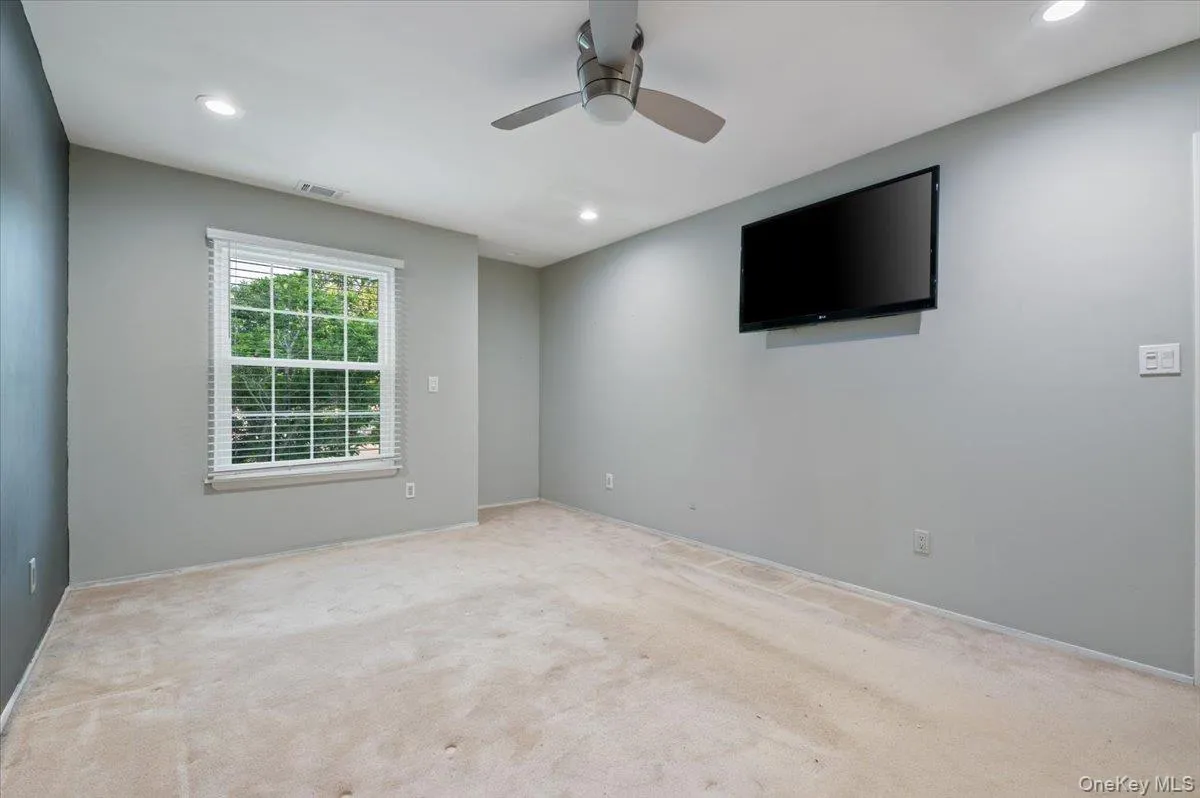 80 Fairview Circle, Brookhaven, NY, 2 Bedrooms Bedrooms, 6 Rooms Rooms,2 BathroomsBathrooms,Residential,For Rent,Fairview,0,1018113 80 Fairview Circle, Brookhaven, NY, 2 Bedrooms Bedrooms, 6 Rooms Rooms,2 BathroomsBathrooms,Residential,For Rent,Fairview,0,1018113
