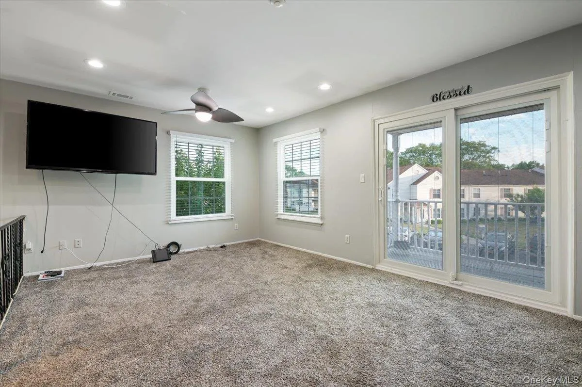 80 Fairview Circle, Brookhaven, NY, 2 Bedrooms Bedrooms, 6 Rooms Rooms,2 BathroomsBathrooms,Residential,For Rent,Fairview,0,1018113 80 Fairview Circle, Brookhaven, NY, 2 Bedrooms Bedrooms, 6 Rooms Rooms,2 BathroomsBathrooms,Residential,For Rent,Fairview,0,1018113