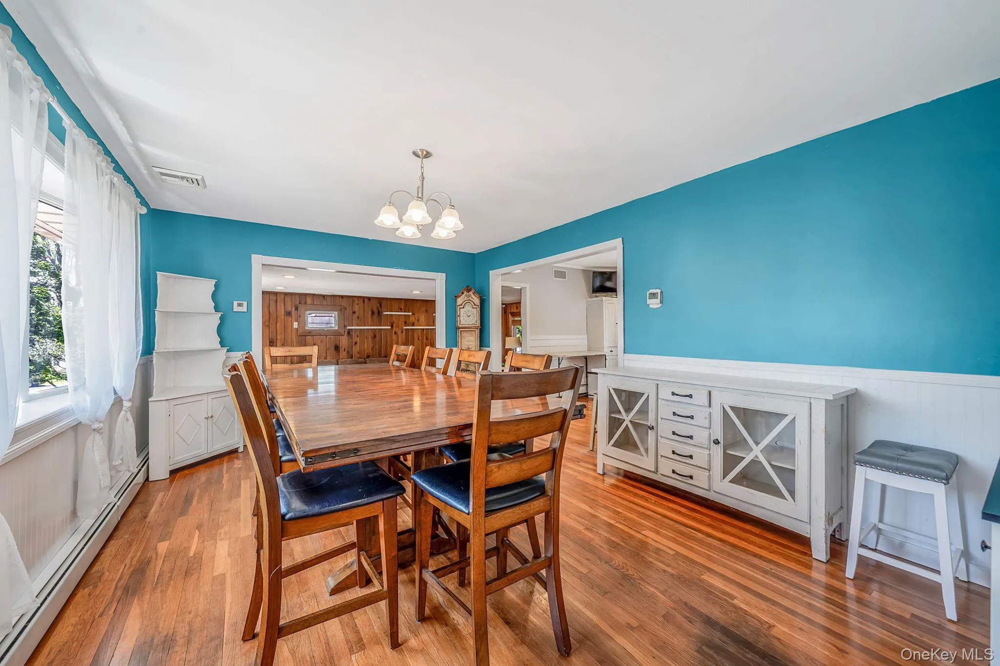 14 Benmor Court, Oyster Bay, NY, 4 Bedrooms Bedrooms, 7 Rooms Rooms,2 BathroomsBathrooms,Residential,For Rent,Benmor,0,KEY1018120 14 Benmor Court, Oyster Bay, NY, 4 Bedrooms Bedrooms, 7 Rooms Rooms,2 BathroomsBathrooms,Residential,For Rent,Benmor,0,KEY1018120