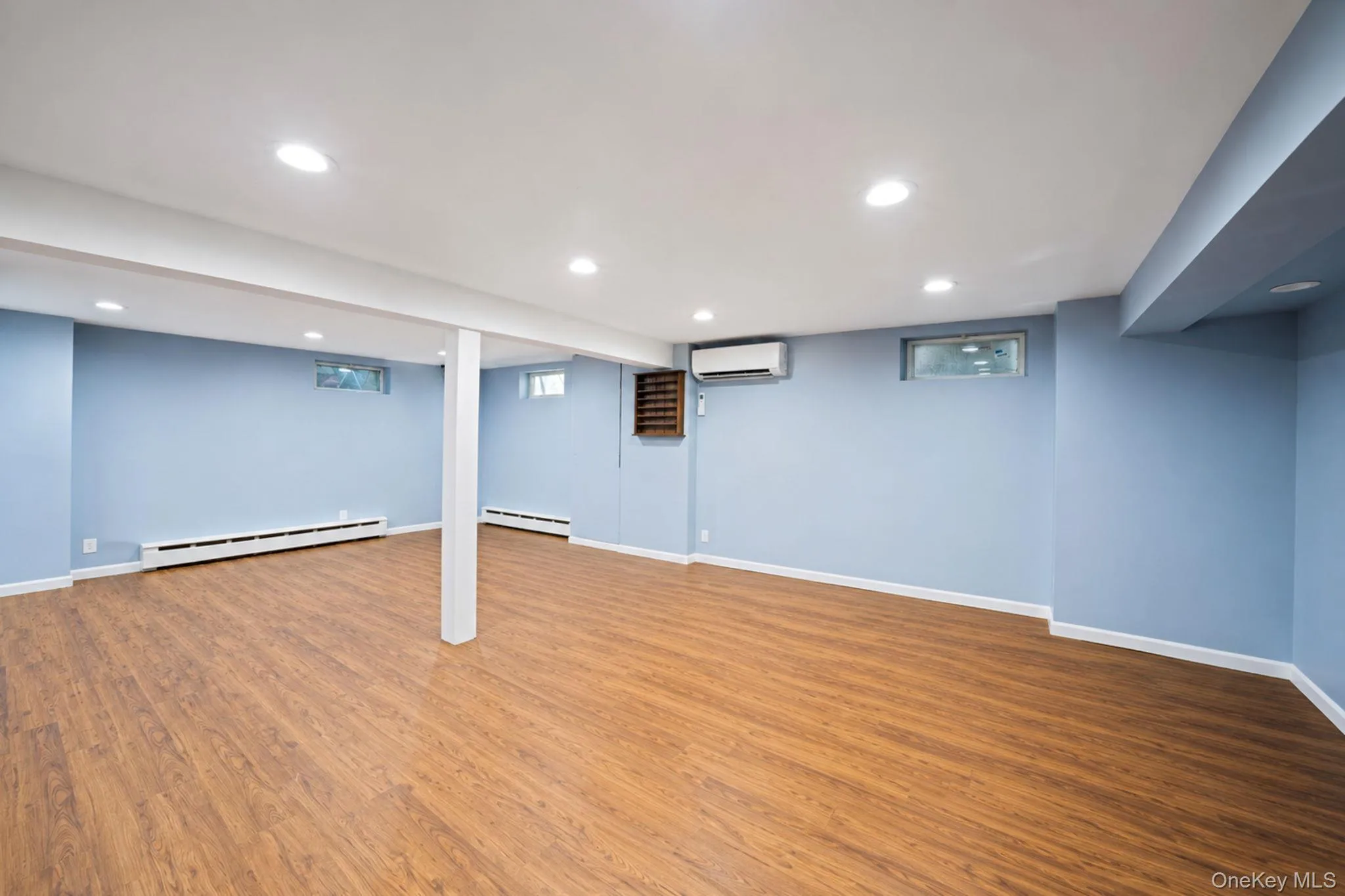 14 Benmor Court, Oyster Bay, NY, 4 Bedrooms Bedrooms, 7 Rooms Rooms,2 BathroomsBathrooms,Residential,For Rent,Benmor,0,KEY1018120 14 Benmor Court, Oyster Bay, NY, 4 Bedrooms Bedrooms, 7 Rooms Rooms,2 BathroomsBathrooms,Residential,For Rent,Benmor,0,KEY1018120