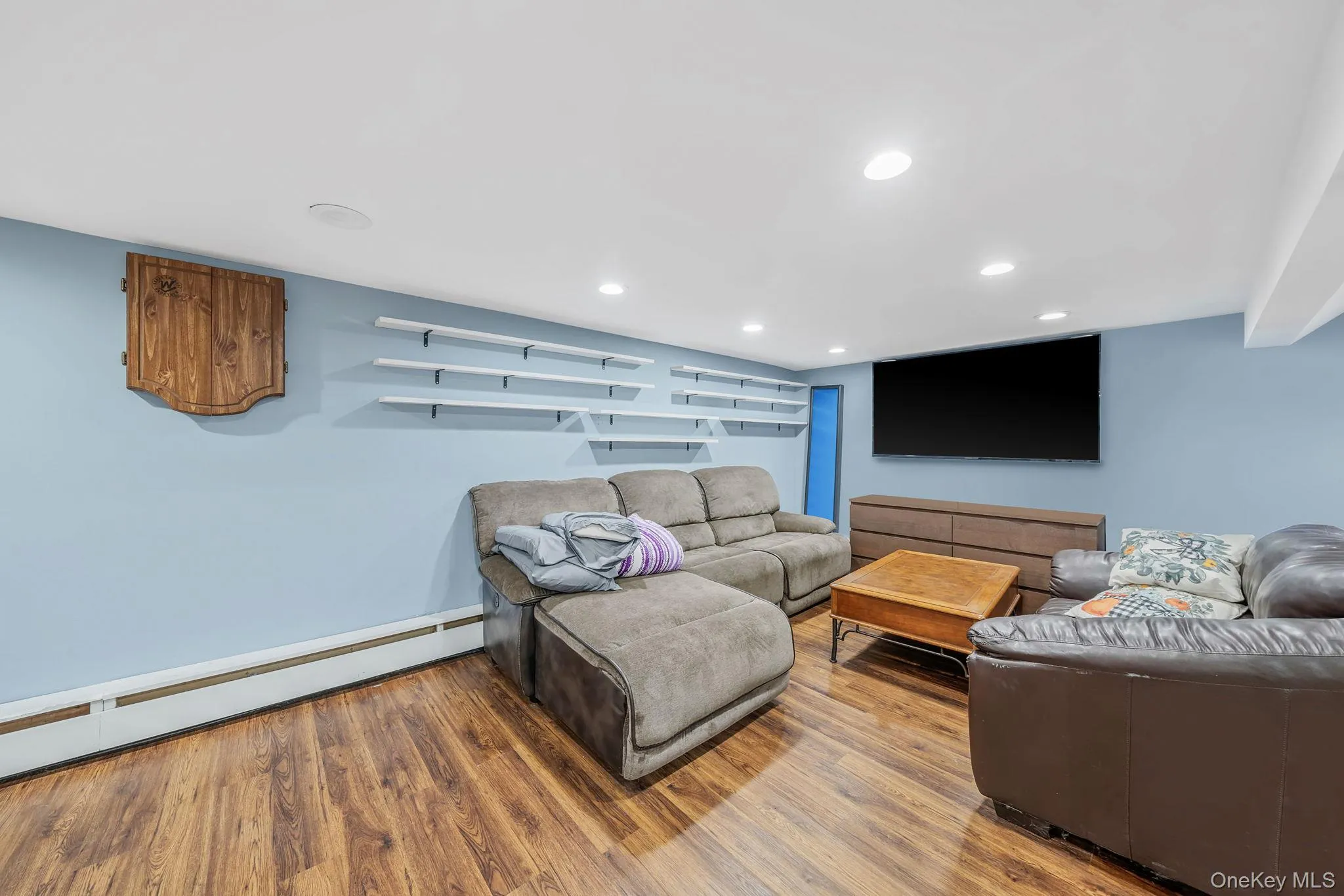 14 Benmor Court, Oyster Bay, NY, 4 Bedrooms Bedrooms, 7 Rooms Rooms,2 BathroomsBathrooms,Residential,For Rent,Benmor,0,KEY1018120 14 Benmor Court, Oyster Bay, NY, 4 Bedrooms Bedrooms, 7 Rooms Rooms,2 BathroomsBathrooms,Residential,For Rent,Benmor,0,KEY1018120