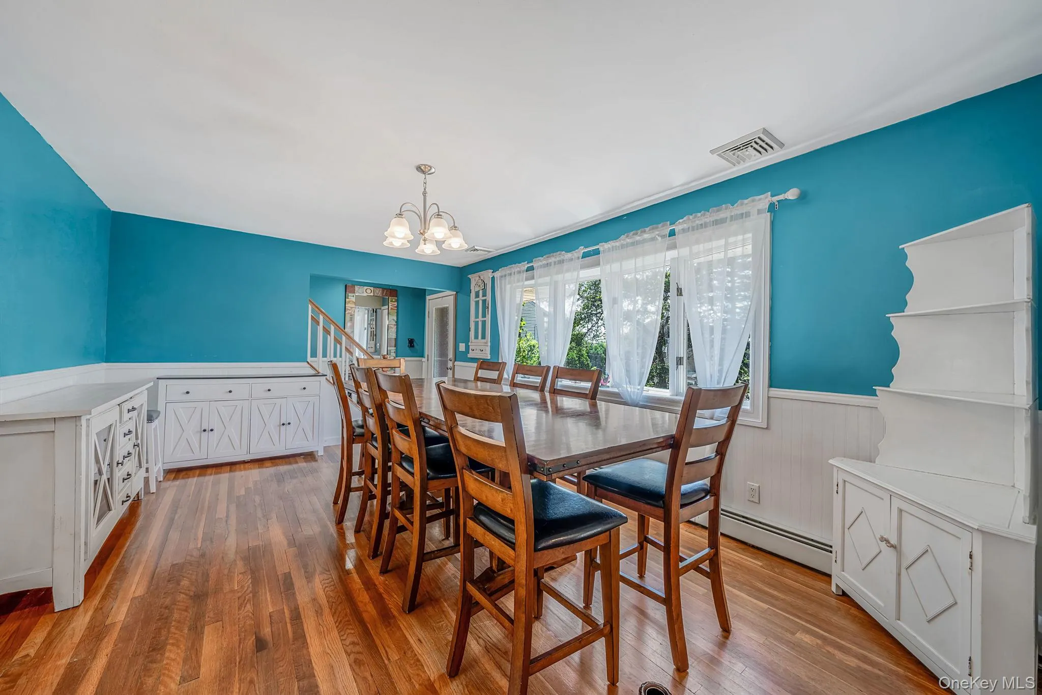14 Benmor Court, Oyster Bay, NY, 4 Bedrooms Bedrooms, 7 Rooms Rooms,2 BathroomsBathrooms,Residential,For Rent,Benmor,0,KEY1018120 14 Benmor Court, Oyster Bay, NY, 4 Bedrooms Bedrooms, 7 Rooms Rooms,2 BathroomsBathrooms,Residential,For Rent,Benmor,0,KEY1018120