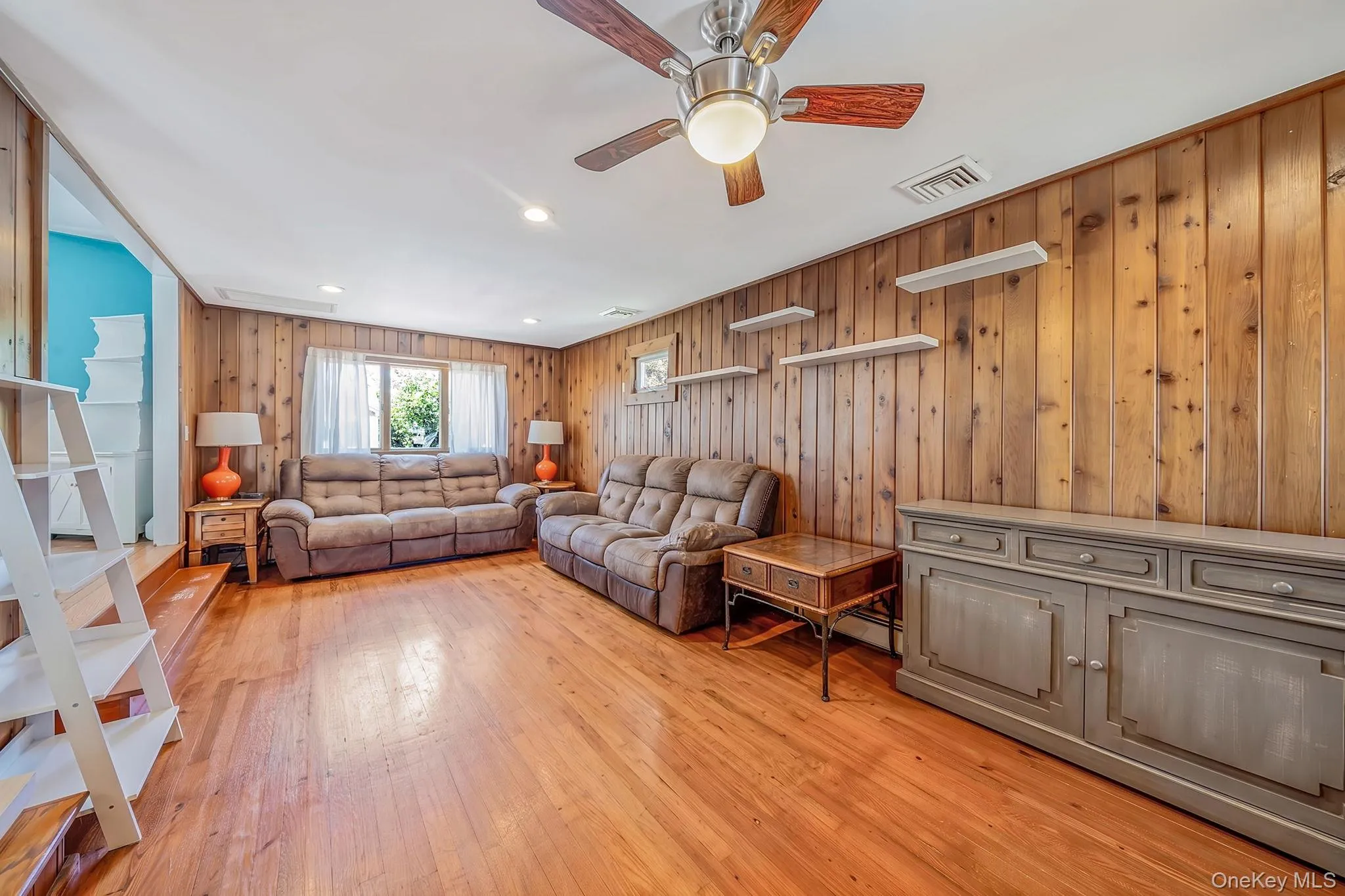14 Benmor Court, Oyster Bay, NY, 4 Bedrooms Bedrooms, 7 Rooms Rooms,2 BathroomsBathrooms,Residential,For Rent,Benmor,0,KEY1018120 14 Benmor Court, Oyster Bay, NY, 4 Bedrooms Bedrooms, 7 Rooms Rooms,2 BathroomsBathrooms,Residential,For Rent,Benmor,0,KEY1018120