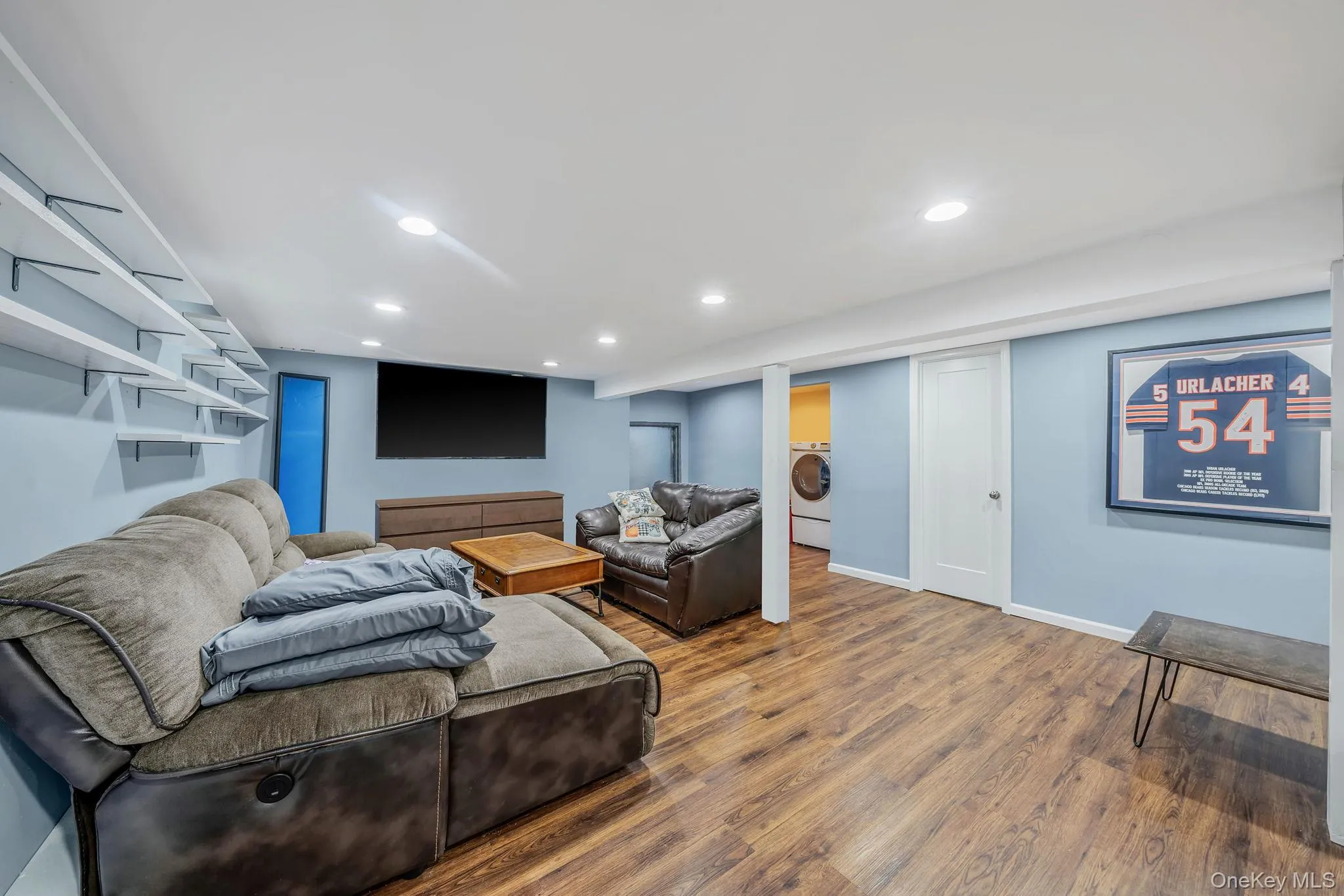 14 Benmor Court, Oyster Bay, NY, 4 Bedrooms Bedrooms, 7 Rooms Rooms,2 BathroomsBathrooms,Residential,For Rent,Benmor,0,KEY1018120 14 Benmor Court, Oyster Bay, NY, 4 Bedrooms Bedrooms, 7 Rooms Rooms,2 BathroomsBathrooms,Residential,For Rent,Benmor,0,KEY1018120
