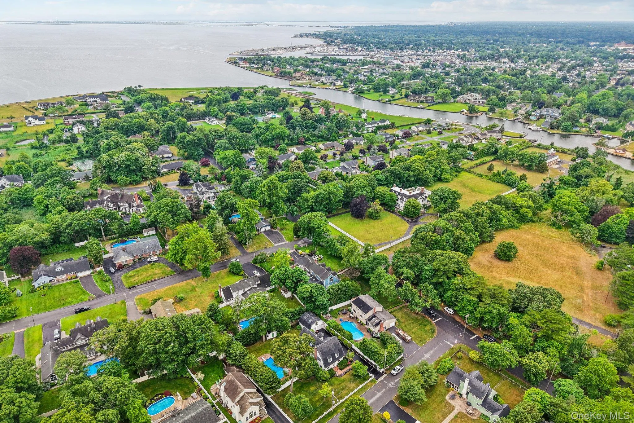 10 Boyd Avenue, Islip, NY, 4 Bedrooms Bedrooms, 9 Rooms Rooms,2 BathroomsBathrooms,Residential,For Rent,Boyd,0,KEY1018121 10 Boyd Avenue, Islip, NY, 4 Bedrooms Bedrooms, 9 Rooms Rooms,2 BathroomsBathrooms,Residential,For Rent,Boyd,0,KEY1018121