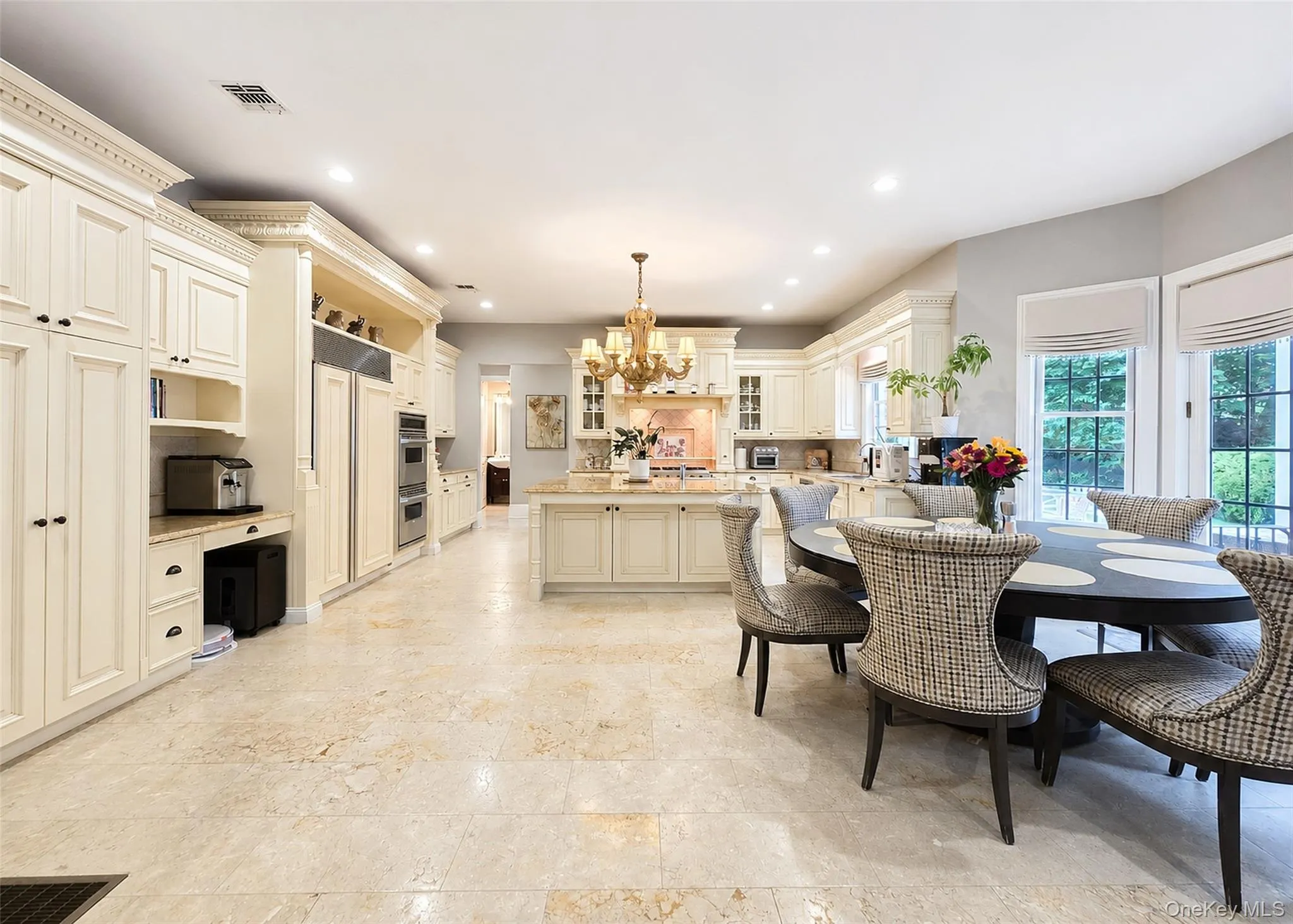 Expansive Kitchen Expansive Kitchen