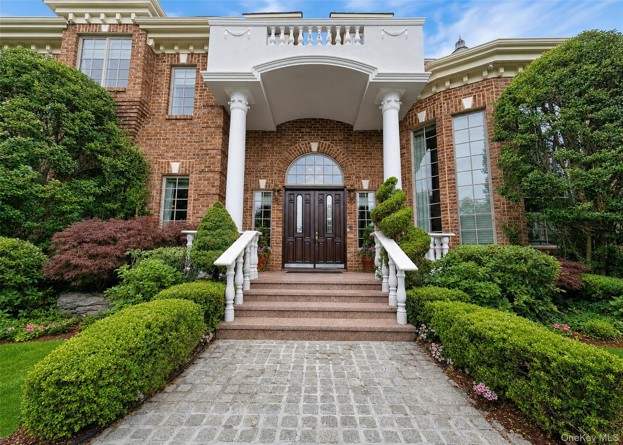 Palatial Entrance to Manhasset Manor Palatial Entrance to Manhasset Manor