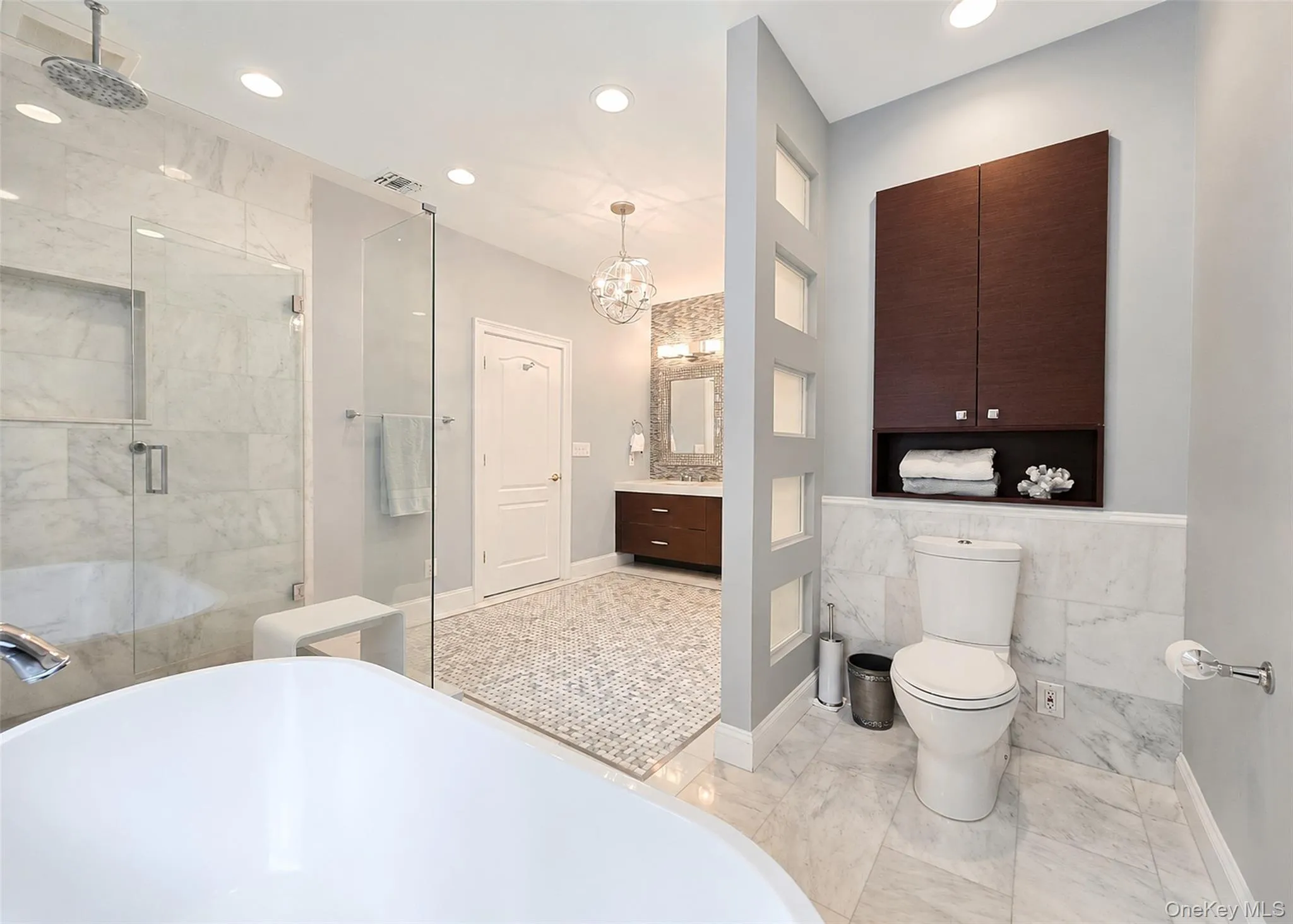 Primary Suite Bathroom Primary Suite Bathroom