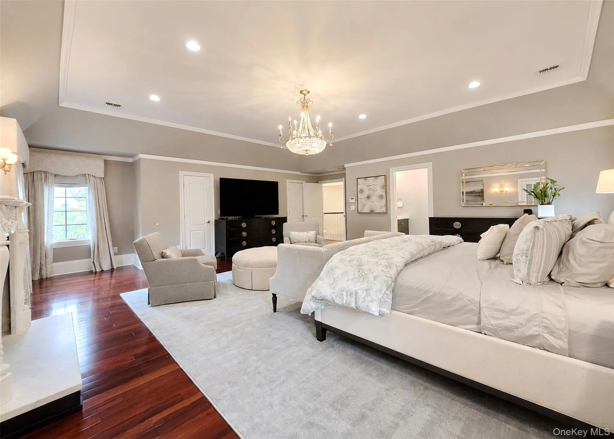 Spacious and Airy Primary Suite Spacious and Airy Primary Suite