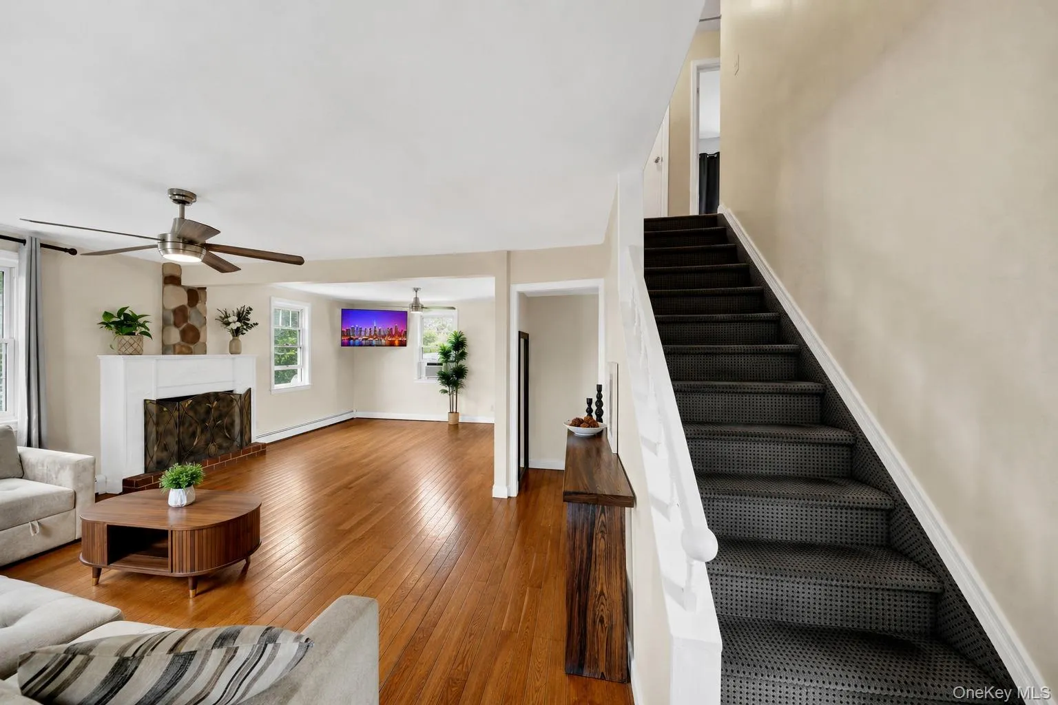 115 Young Avenue, Yonkers, NY, 4 Bedrooms Bedrooms, 10 Rooms Rooms,2 BathroomsBathrooms,Residential,For Rent,Young,0,KEY1018124 115 Young Avenue, Yonkers, NY, 4 Bedrooms Bedrooms, 10 Rooms Rooms,2 BathroomsBathrooms,Residential,For Rent,Young,0,KEY1018124