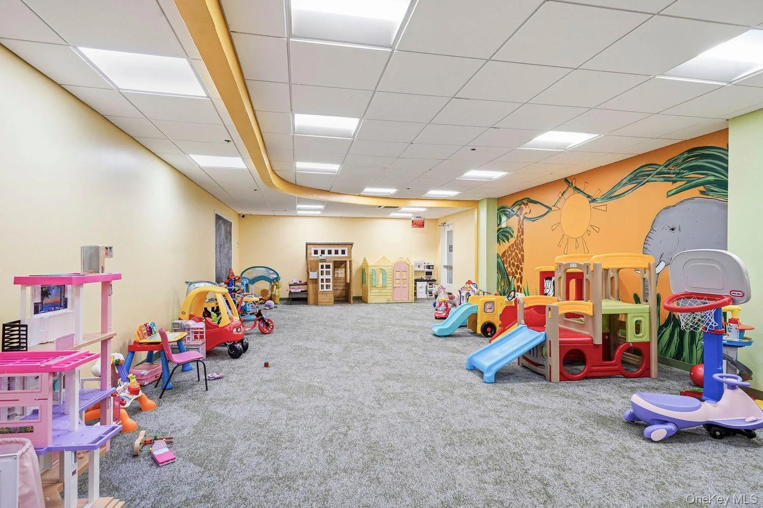 2 Bay Club Drive, New York, NY, 1 Bedroom Bedrooms, 4 Rooms Rooms,1 BathroomBathrooms,Residential,For Rent,Bay Club,0,KEY1018130 2 Bay Club Drive, New York, NY, 1 Bedroom Bedrooms, 4 Rooms Rooms,1 BathroomBathrooms,Residential,For Rent,Bay Club,0,KEY1018130