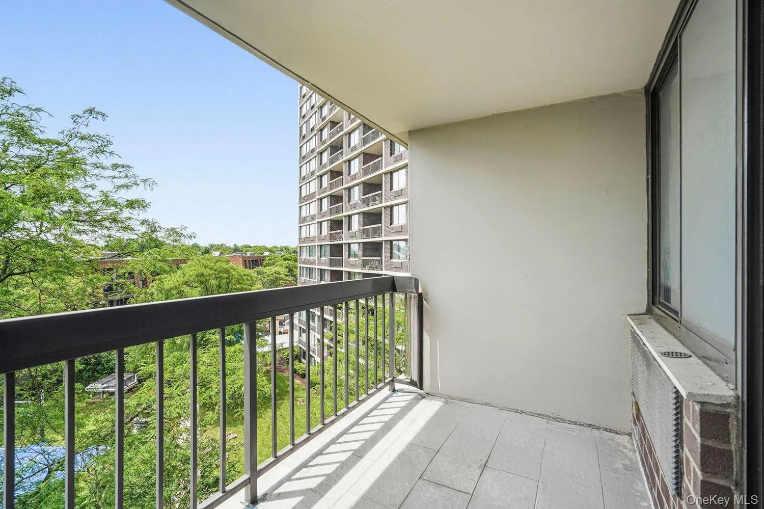 2 Bay Club Drive, New York, NY, 1 Bedroom Bedrooms, 4 Rooms Rooms,1 BathroomBathrooms,Residential,For Rent,Bay Club,0,KEY1018130 2 Bay Club Drive, New York, NY, 1 Bedroom Bedrooms, 4 Rooms Rooms,1 BathroomBathrooms,Residential,For Rent,Bay Club,0,KEY1018130