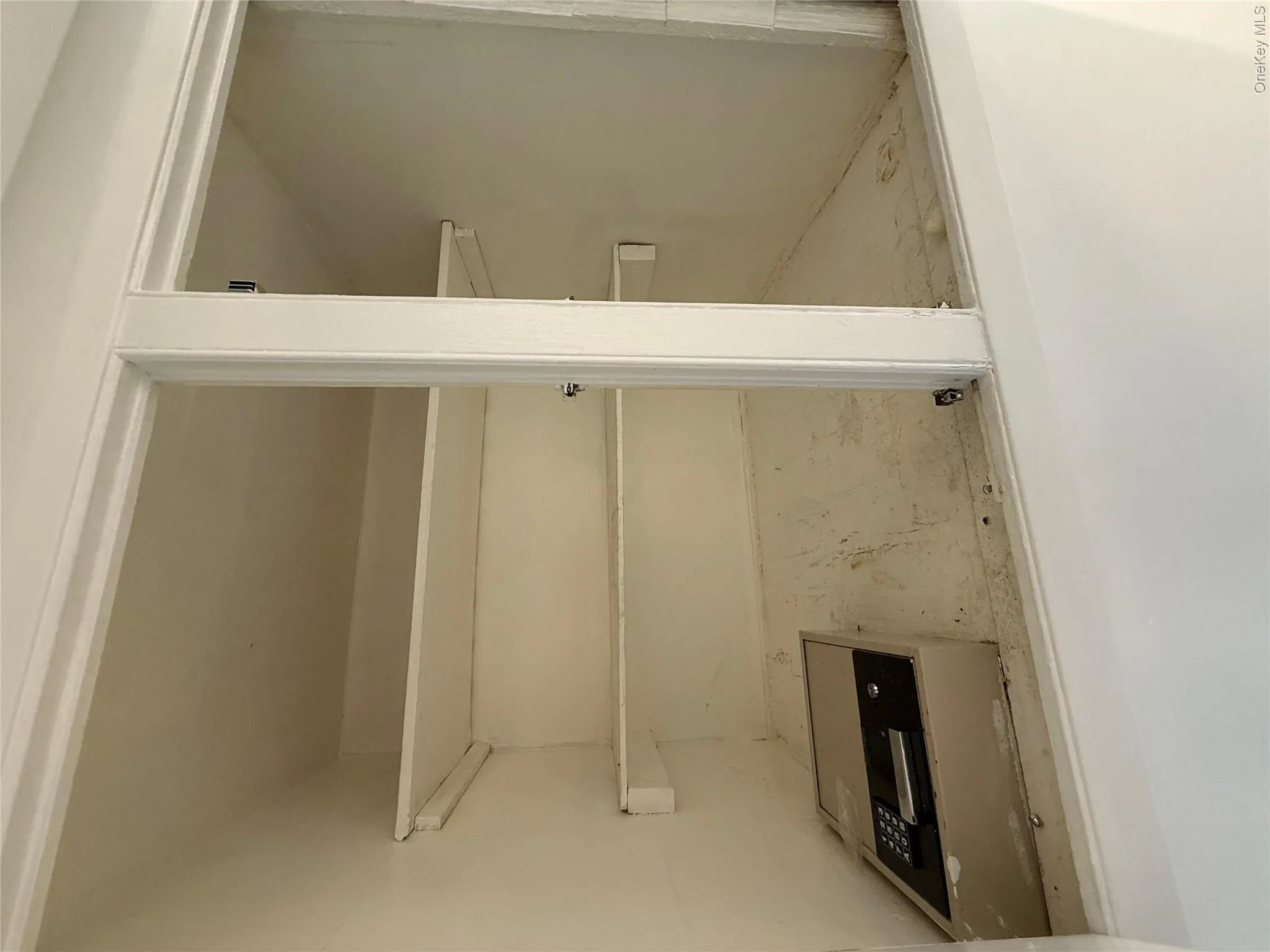 604 1st Avenue, Hempstead, NY, 1 Bedroom Bedrooms, 2 Rooms Rooms,1 BathroomBathrooms,Residential Lease,For Rent,1st,0,KEY1018132 604 1st Avenue, Hempstead, NY, 1 Bedroom Bedrooms, 2 Rooms Rooms,1 BathroomBathrooms,Residential Lease,For Rent,1st,0,KEY1018132
