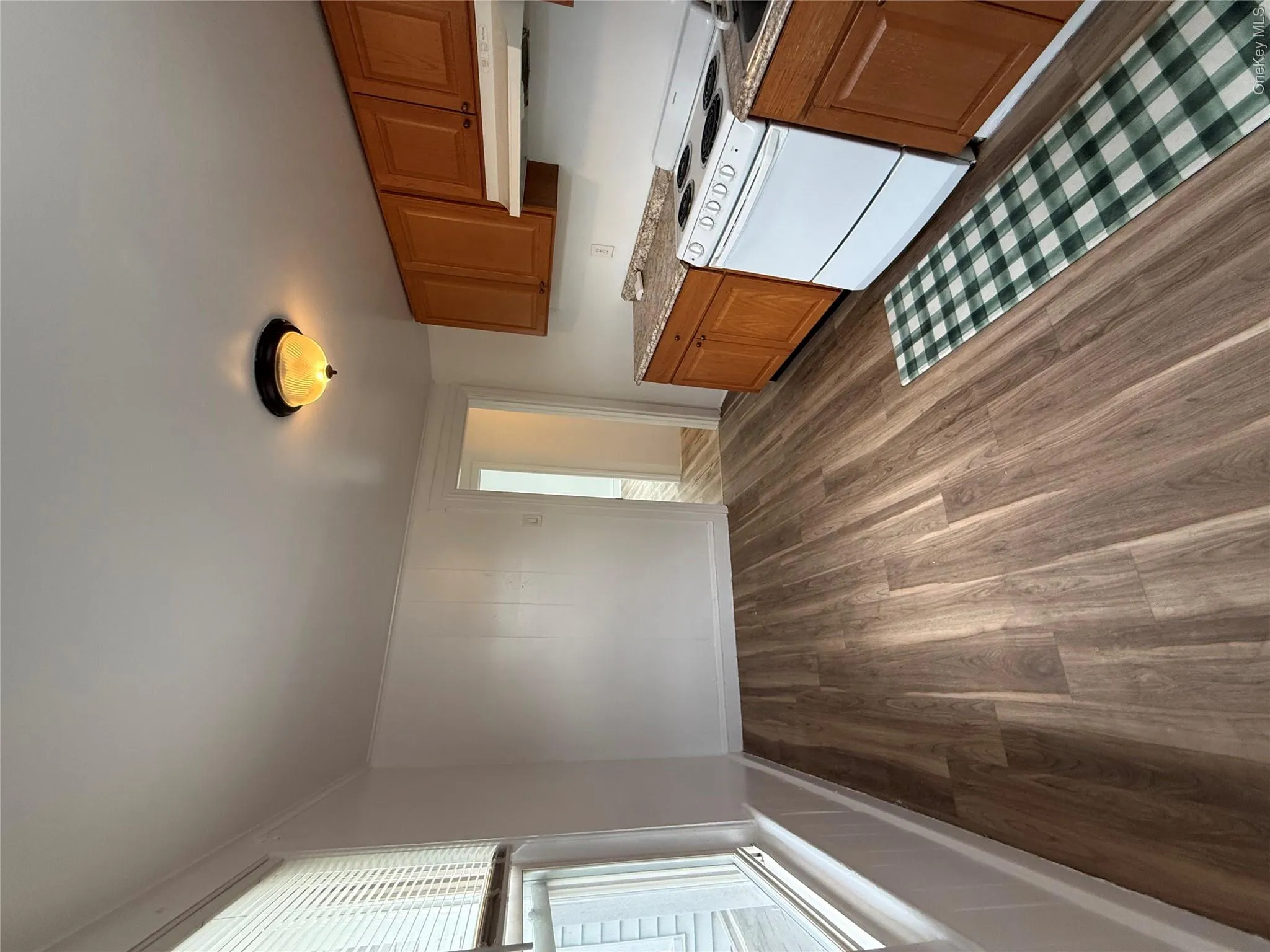 604 1st Avenue, Hempstead, NY, 1 Bedroom Bedrooms, 2 Rooms Rooms,1 BathroomBathrooms,Residential Lease,For Rent,1st,0,KEY1018132 604 1st Avenue, Hempstead, NY, 1 Bedroom Bedrooms, 2 Rooms Rooms,1 BathroomBathrooms,Residential Lease,For Rent,1st,0,KEY1018132