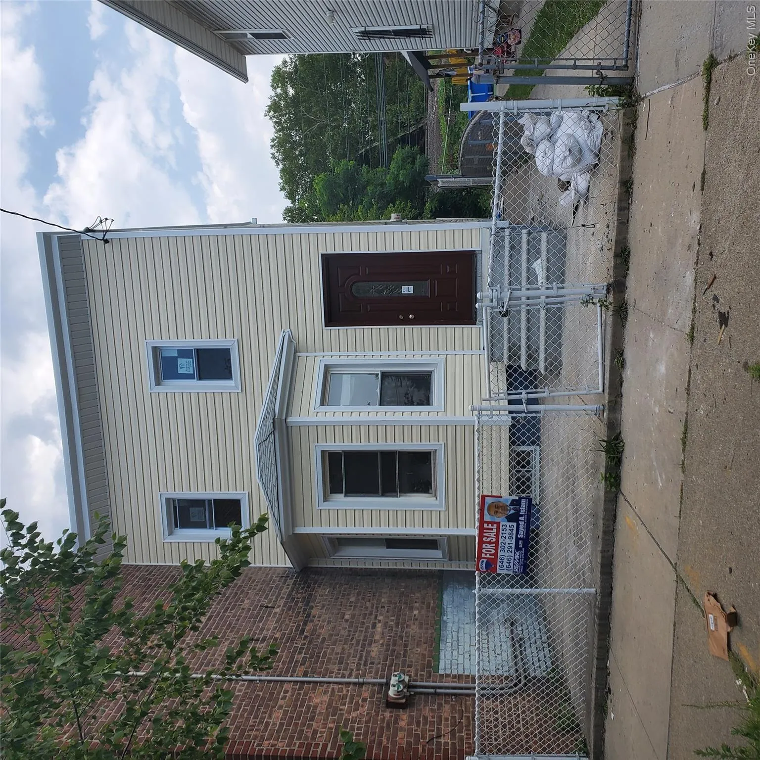 107-07 157th Street, New York, NY, 3 Bedrooms Bedrooms, 6 Rooms Rooms,1 BathroomBathrooms,Residential,For Rent,157th,0,1018135 107-07 157th Street, New York, NY, 3 Bedrooms Bedrooms, 6 Rooms Rooms,1 BathroomBathrooms,Residential,For Rent,157th,0,1018135