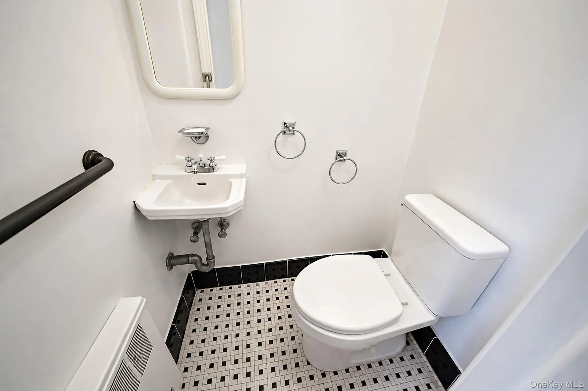 6410 71st Street, New York, NY, 3 Bedrooms Bedrooms, 11 Rooms Rooms,1 BathroomBathrooms,Residential,For Rent,71st,0,1018136 6410 71st Street, New York, NY, 3 Bedrooms Bedrooms, 11 Rooms Rooms,1 BathroomBathrooms,Residential,For Rent,71st,0,1018136