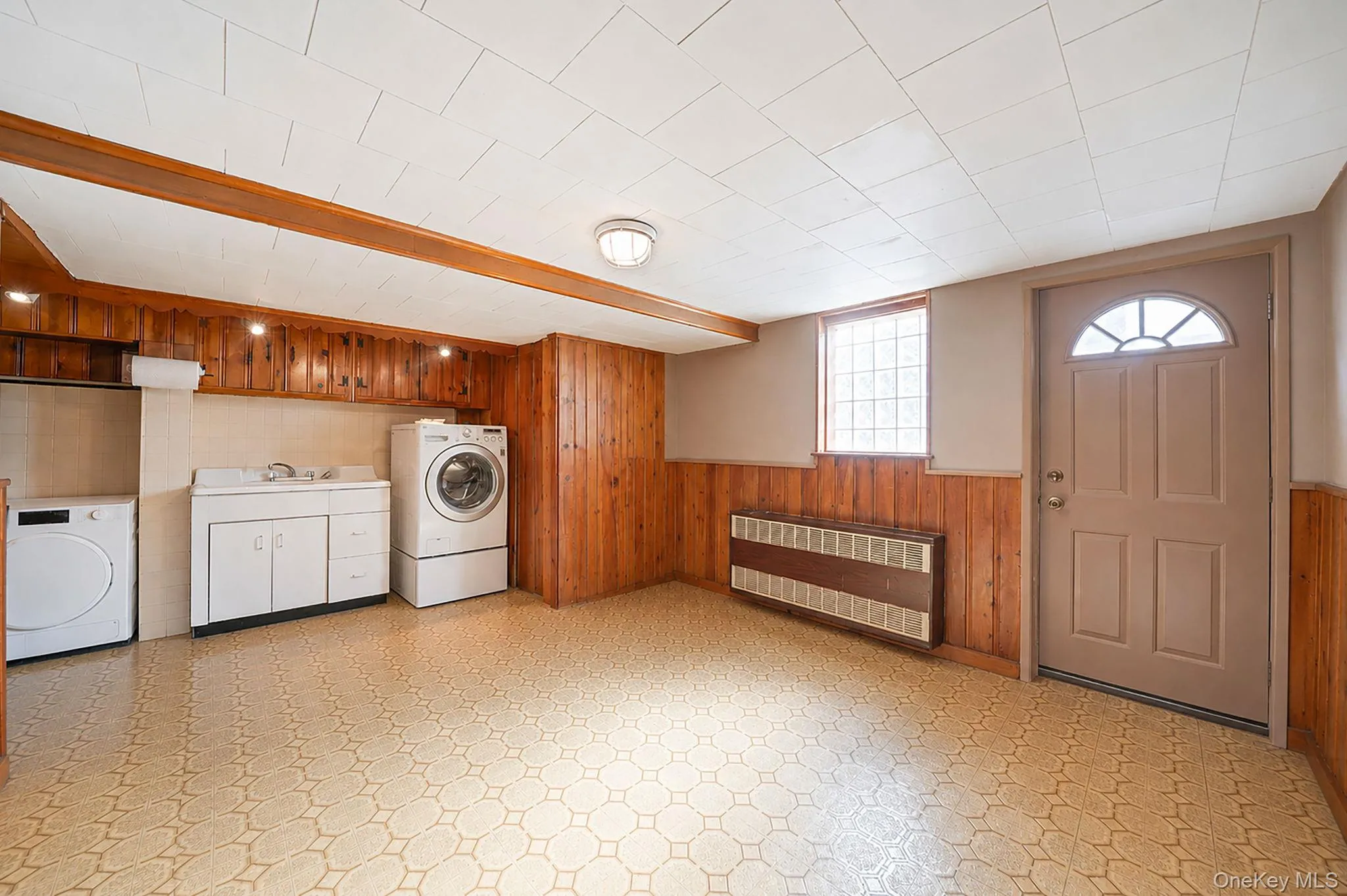 6410 71st Street, New York, NY, 3 Bedrooms Bedrooms, 11 Rooms Rooms,1 BathroomBathrooms,Residential,For Rent,71st,0,1018136 6410 71st Street, New York, NY, 3 Bedrooms Bedrooms, 11 Rooms Rooms,1 BathroomBathrooms,Residential,For Rent,71st,0,1018136