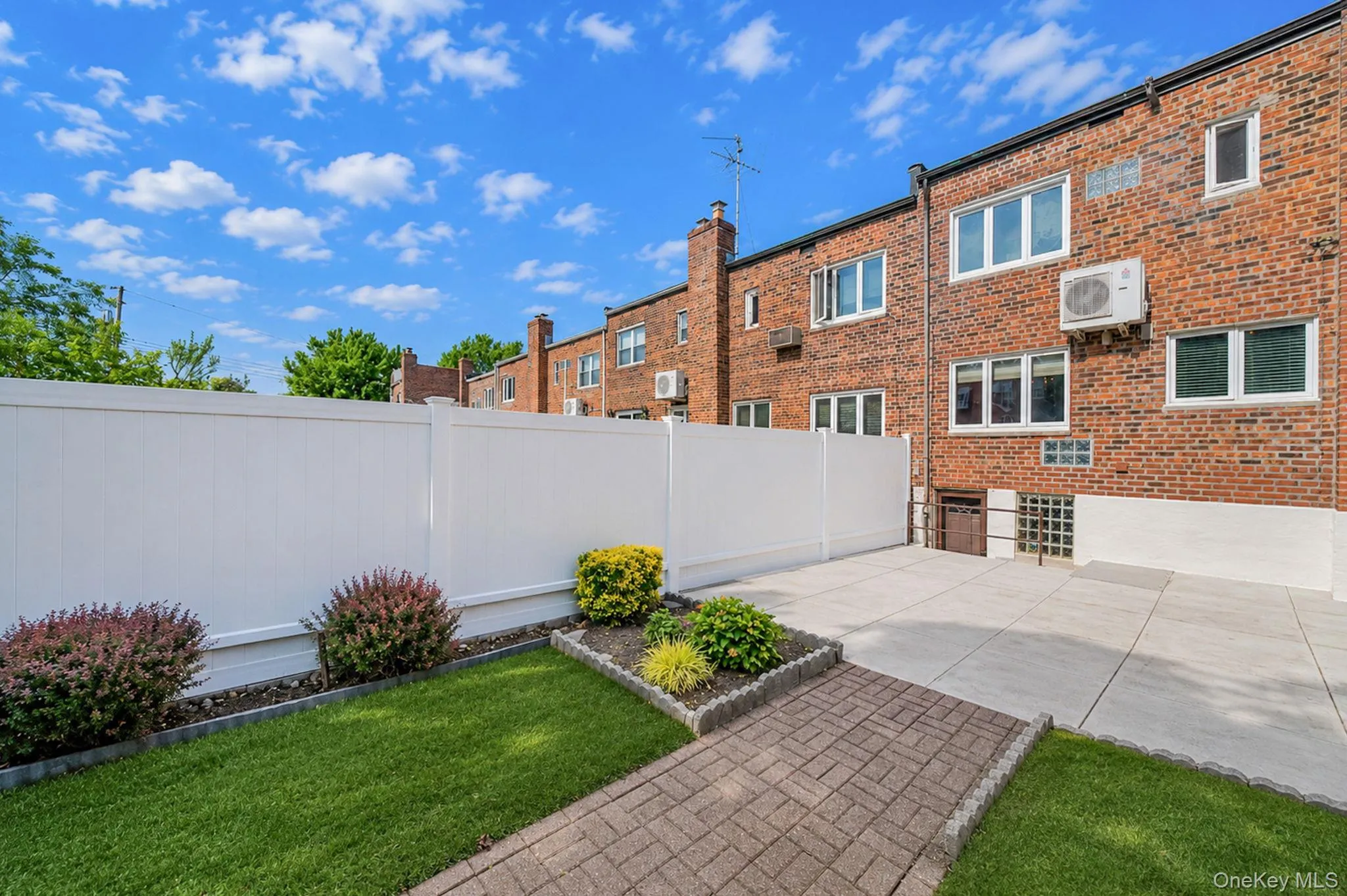 6410 71st Street, New York, NY, 3 Bedrooms Bedrooms, 11 Rooms Rooms,1 BathroomBathrooms,Residential,For Rent,71st,0,1018136 6410 71st Street, New York, NY, 3 Bedrooms Bedrooms, 11 Rooms Rooms,1 BathroomBathrooms,Residential,For Rent,71st,0,1018136