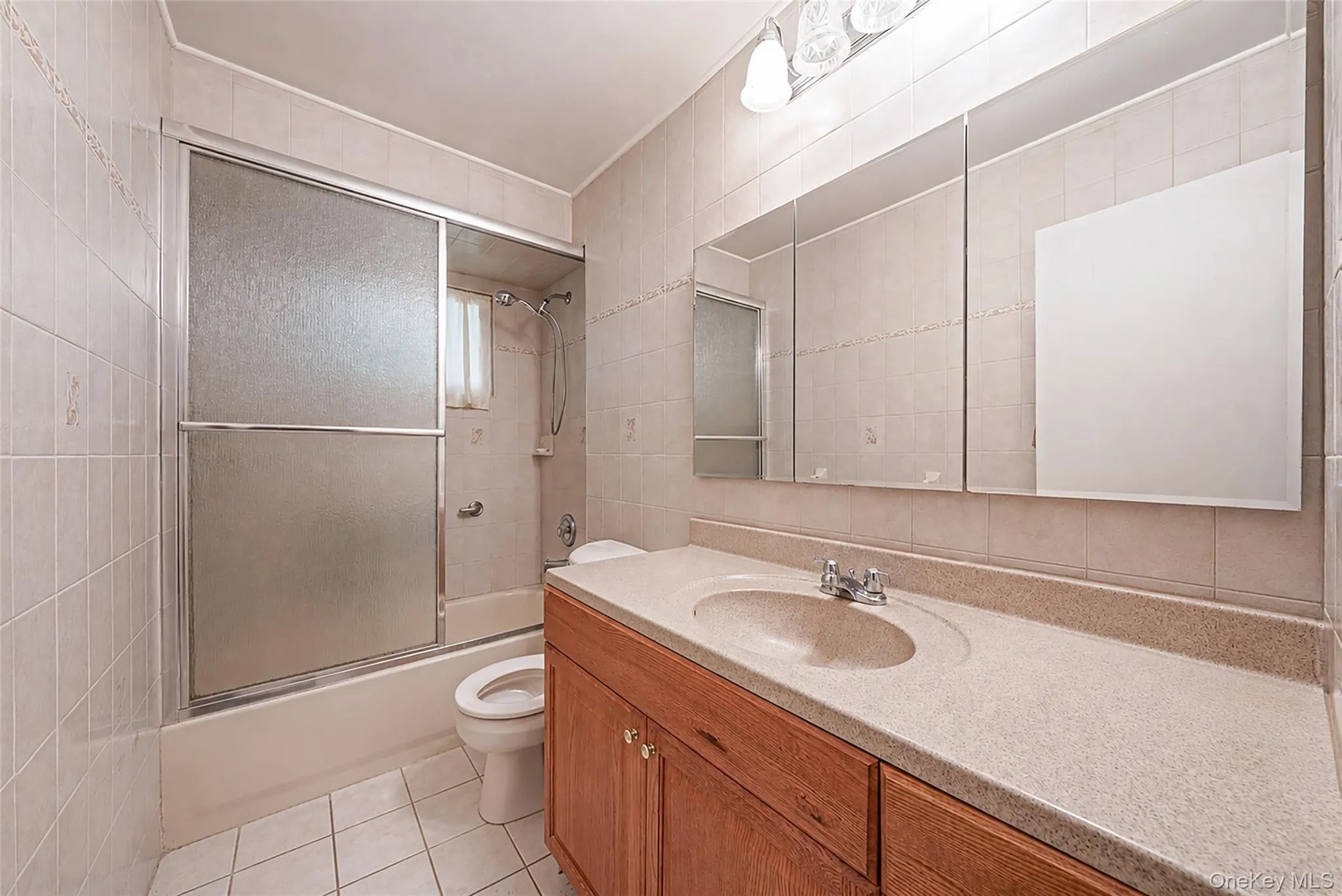 107 Walnut Street, Oyster Bay, NY, 3 Bedrooms Bedrooms, 6 Rooms Rooms,1 BathroomBathrooms,Residential,For Rent,Walnut,0,KEY1018138 107 Walnut Street, Oyster Bay, NY, 3 Bedrooms Bedrooms, 6 Rooms Rooms,1 BathroomBathrooms,Residential,For Rent,Walnut,0,KEY1018138