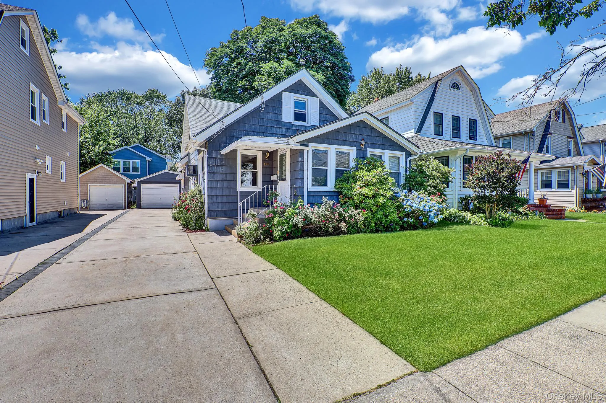100 Irving Avenue, Hempstead, NY, 3 Bedrooms Bedrooms, 7 Rooms Rooms,2 BathroomsBathrooms,Residential,For Rent,Irving,0,1018142 100 Irving Avenue, Hempstead, NY, 3 Bedrooms Bedrooms, 7 Rooms Rooms,2 BathroomsBathrooms,Residential,For Rent,Irving,0,1018142