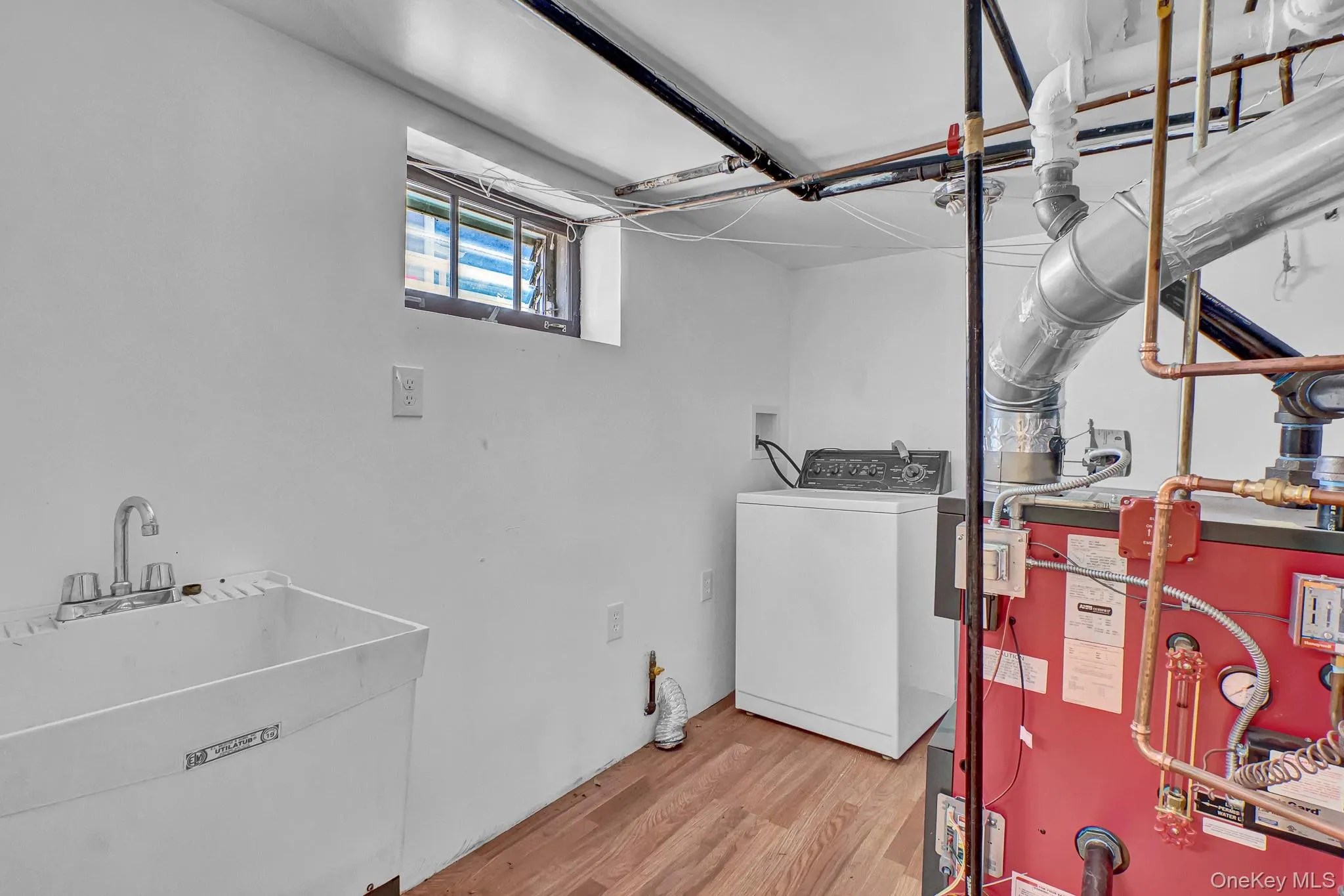 100 Irving Avenue, Hempstead, NY, 3 Bedrooms Bedrooms, 7 Rooms Rooms,2 BathroomsBathrooms,Residential,For Rent,Irving,0,1018142 100 Irving Avenue, Hempstead, NY, 3 Bedrooms Bedrooms, 7 Rooms Rooms,2 BathroomsBathrooms,Residential,For Rent,Irving,0,1018142