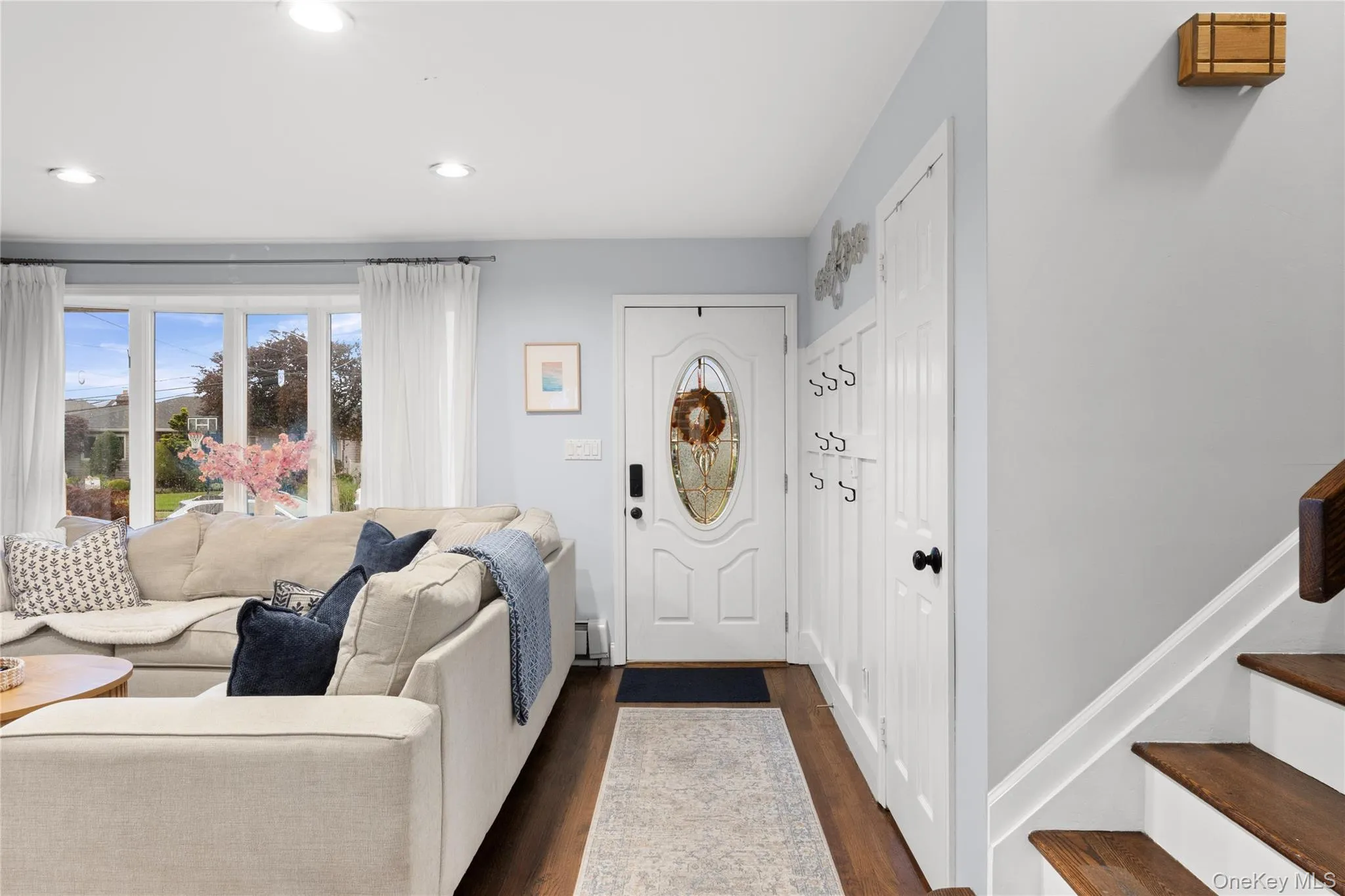 3 Jackson Place, Oyster Bay, NY, 3 Bedrooms Bedrooms, 7 Rooms Rooms,2 BathroomsBathrooms,Residential,For Rent,Jackson,0,KEY1018145 3 Jackson Place, Oyster Bay, NY, 3 Bedrooms Bedrooms, 7 Rooms Rooms,2 BathroomsBathrooms,Residential,For Rent,Jackson,0,KEY1018145