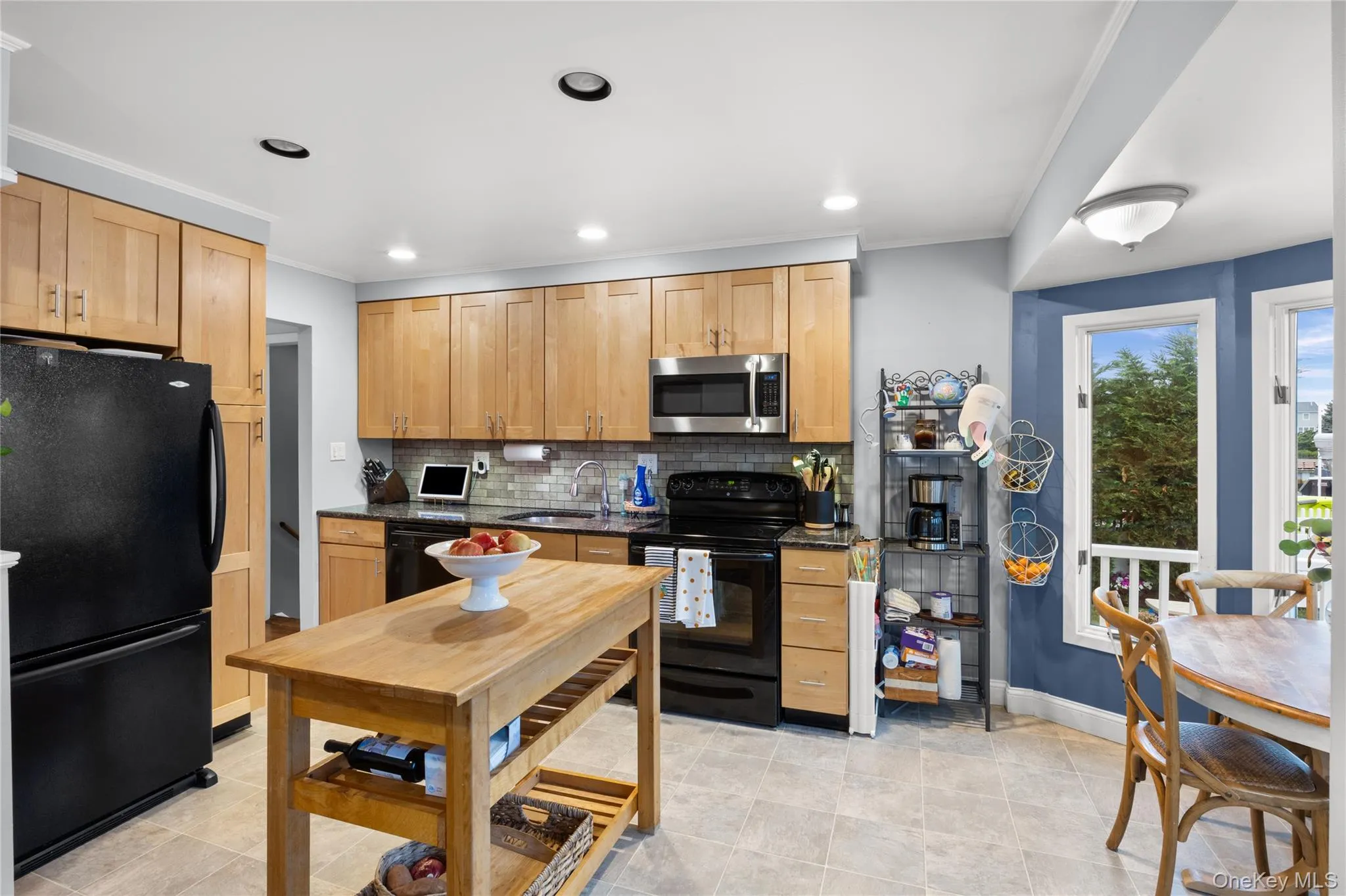 3 Jackson Place, Oyster Bay, NY, 3 Bedrooms Bedrooms, 7 Rooms Rooms,2 BathroomsBathrooms,Residential,For Rent,Jackson,0,KEY1018145 3 Jackson Place, Oyster Bay, NY, 3 Bedrooms Bedrooms, 7 Rooms Rooms,2 BathroomsBathrooms,Residential,For Rent,Jackson,0,KEY1018145
