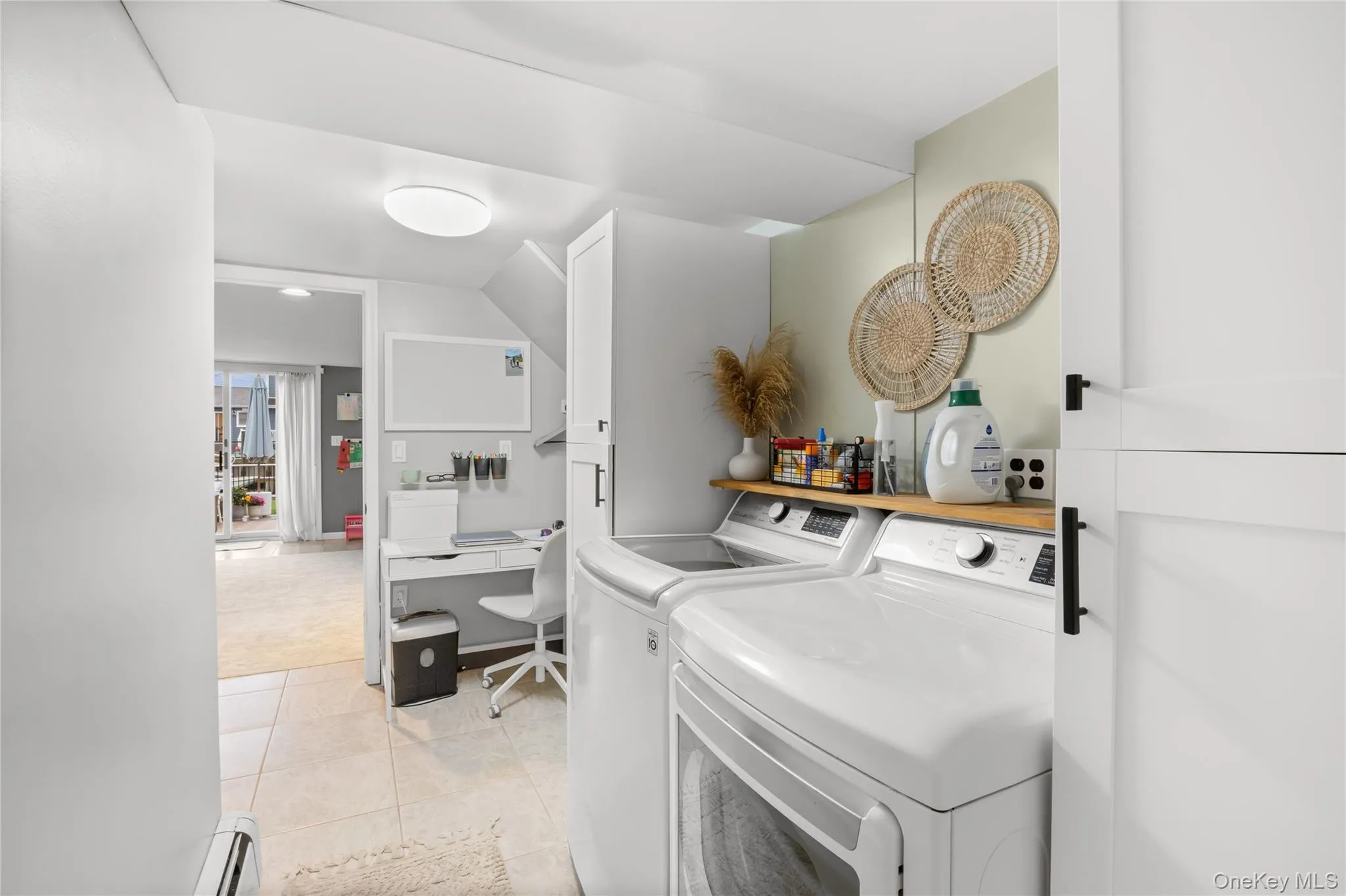 3 Jackson Place, Oyster Bay, NY, 3 Bedrooms Bedrooms, 7 Rooms Rooms,2 BathroomsBathrooms,Residential,For Rent,Jackson,0,KEY1018145 3 Jackson Place, Oyster Bay, NY, 3 Bedrooms Bedrooms, 7 Rooms Rooms,2 BathroomsBathrooms,Residential,For Rent,Jackson,0,KEY1018145