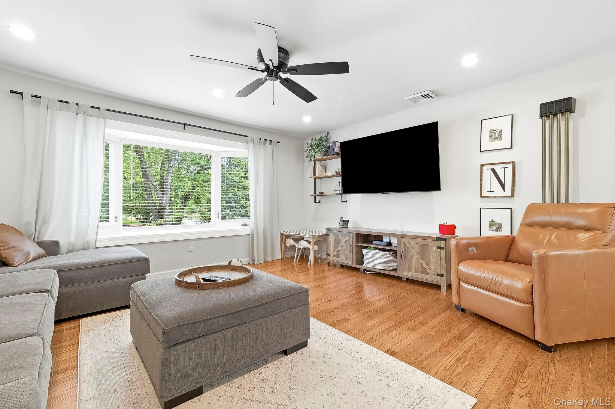 1 Craig Place, Wappinger, NY, 3 Bedrooms Bedrooms, 7 Rooms Rooms,2 BathroomsBathrooms,Residential,For Rent,Craig,0,KEY1018147 1 Craig Place, Wappinger, NY, 3 Bedrooms Bedrooms, 7 Rooms Rooms,2 BathroomsBathrooms,Residential,For Rent,Craig,0,KEY1018147