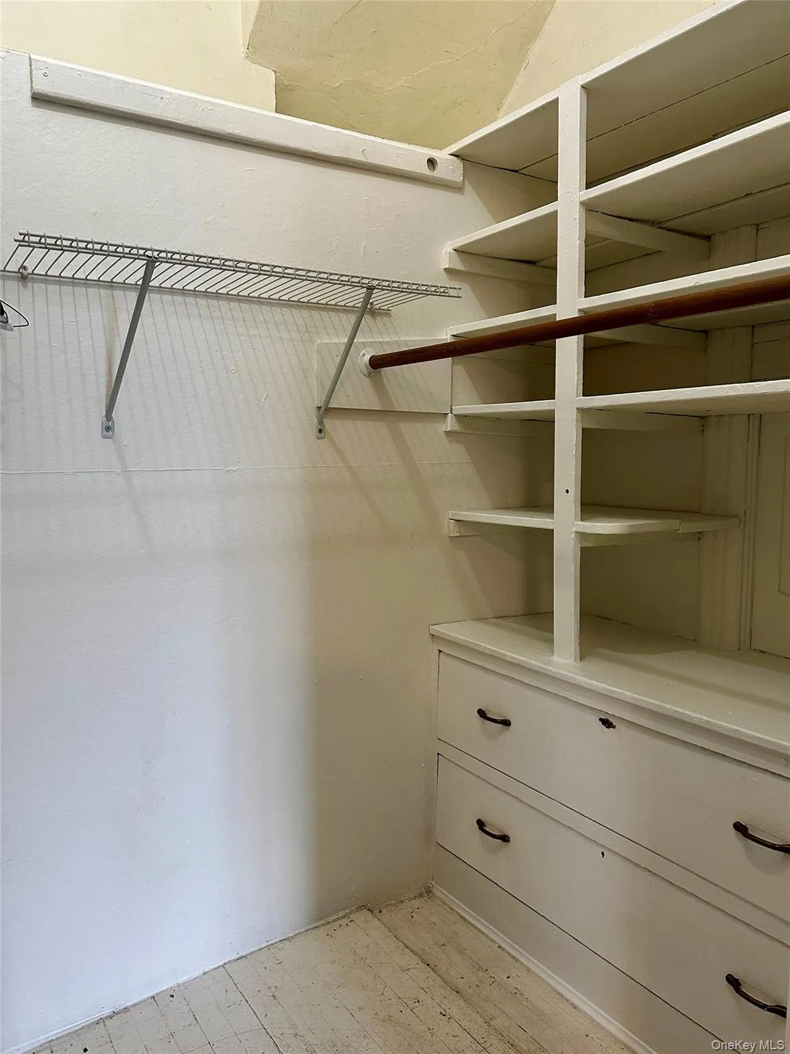 16 Broad Street, New Windsor, NY, 1 Bedroom Bedrooms, 4 Rooms Rooms,1 BathroomBathrooms,Residential Lease,For Rent,Broad,0,KEY1018151 16 Broad Street, New Windsor, NY, 1 Bedroom Bedrooms, 4 Rooms Rooms,1 BathroomBathrooms,Residential Lease,For Rent,Broad,0,KEY1018151