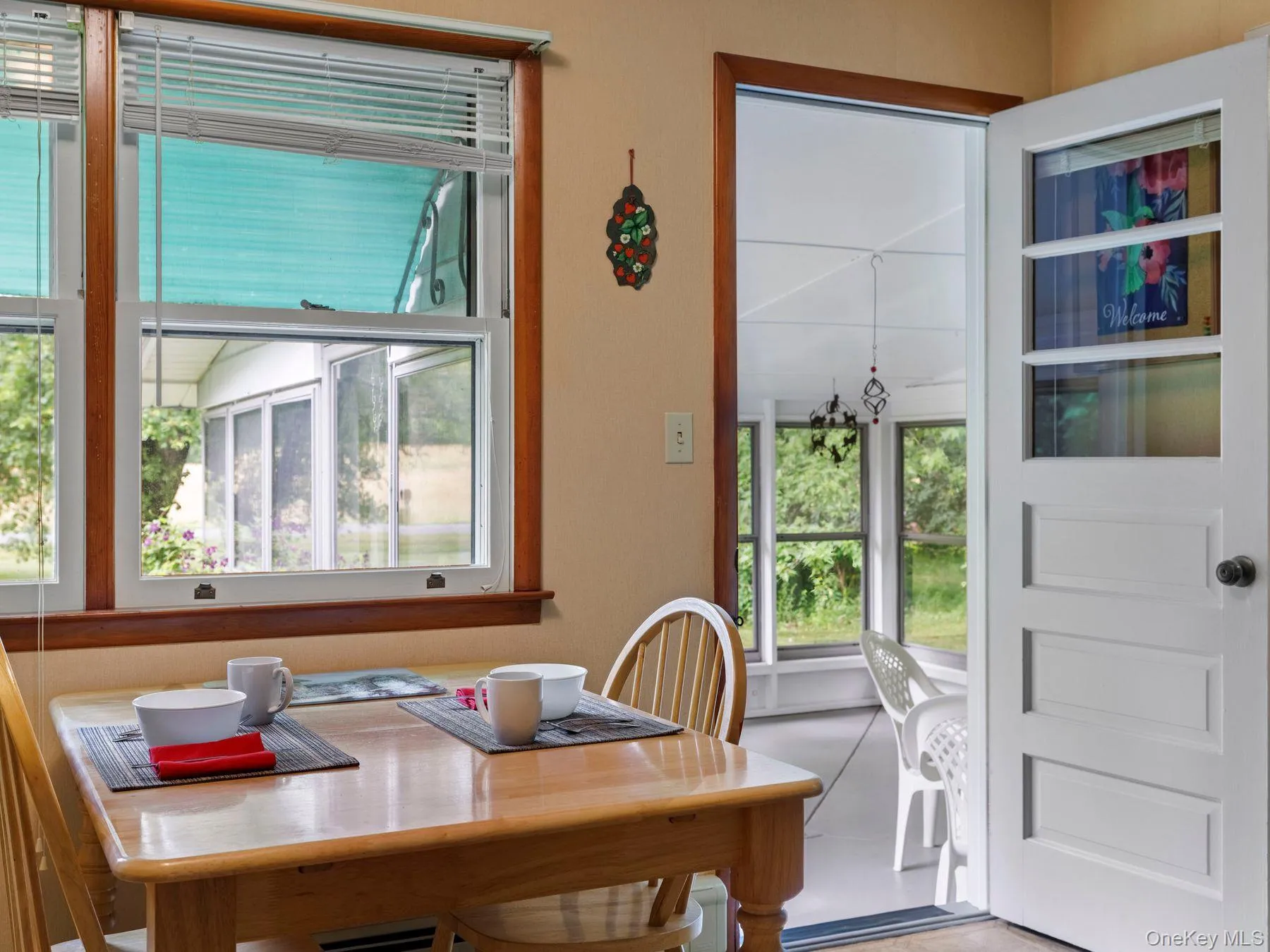 240 Route 199, Red Hook, NY, 3 Bedrooms Bedrooms, 10 Rooms Rooms,2 BathroomsBathrooms,Residential,For Rent,Route 199,0,KEY1018152 240 Route 199, Red Hook, NY, 3 Bedrooms Bedrooms, 10 Rooms Rooms,2 BathroomsBathrooms,Residential,For Rent,Route 199,0,KEY1018152
