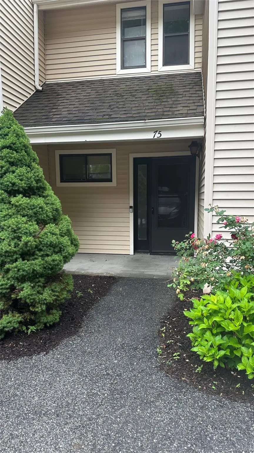 Front Entrance Front Entrance