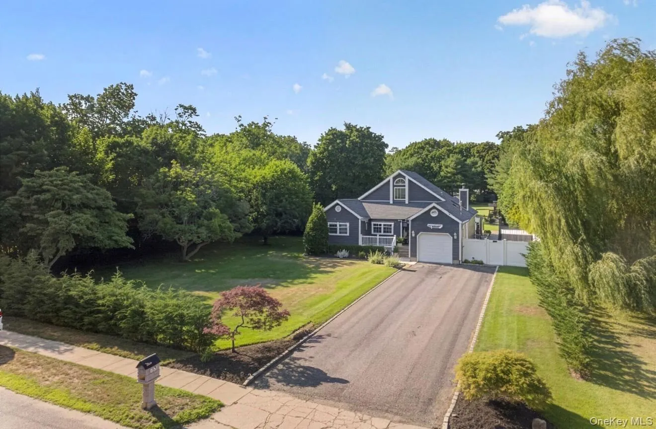 17 Woodlawn Avenue, Brookhaven, NY, 5 Bedrooms Bedrooms, 10 Rooms Rooms,5 BathroomsBathrooms,Residential,For Rent,Woodlawn,0,1018159 17 Woodlawn Avenue, Brookhaven, NY, 5 Bedrooms Bedrooms, 10 Rooms Rooms,5 BathroomsBathrooms,Residential,For Rent,Woodlawn,0,1018159