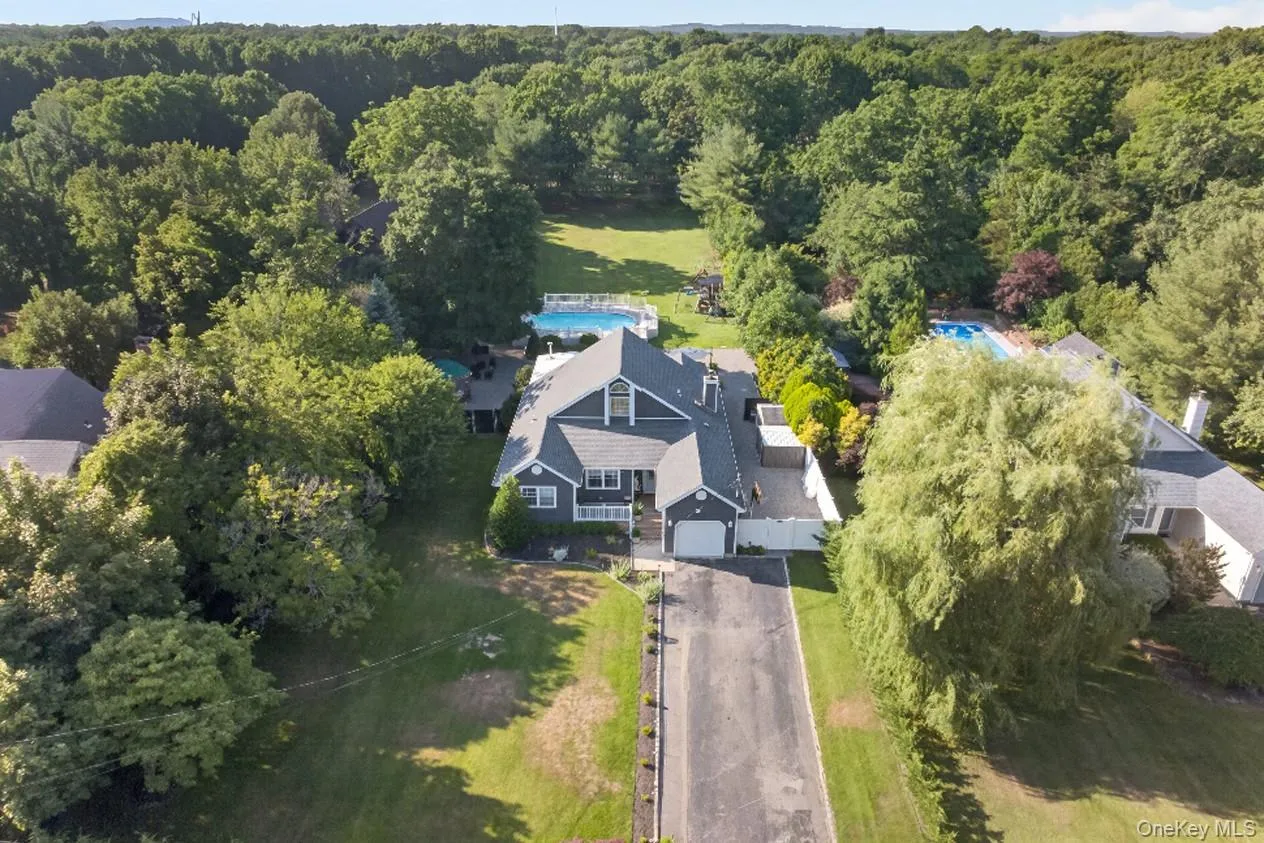 17 Woodlawn Avenue, Brookhaven, NY, 5 Bedrooms Bedrooms, 10 Rooms Rooms,5 BathroomsBathrooms,Residential,For Rent,Woodlawn,0,1018159 17 Woodlawn Avenue, Brookhaven, NY, 5 Bedrooms Bedrooms, 10 Rooms Rooms,5 BathroomsBathrooms,Residential,For Rent,Woodlawn,0,1018159