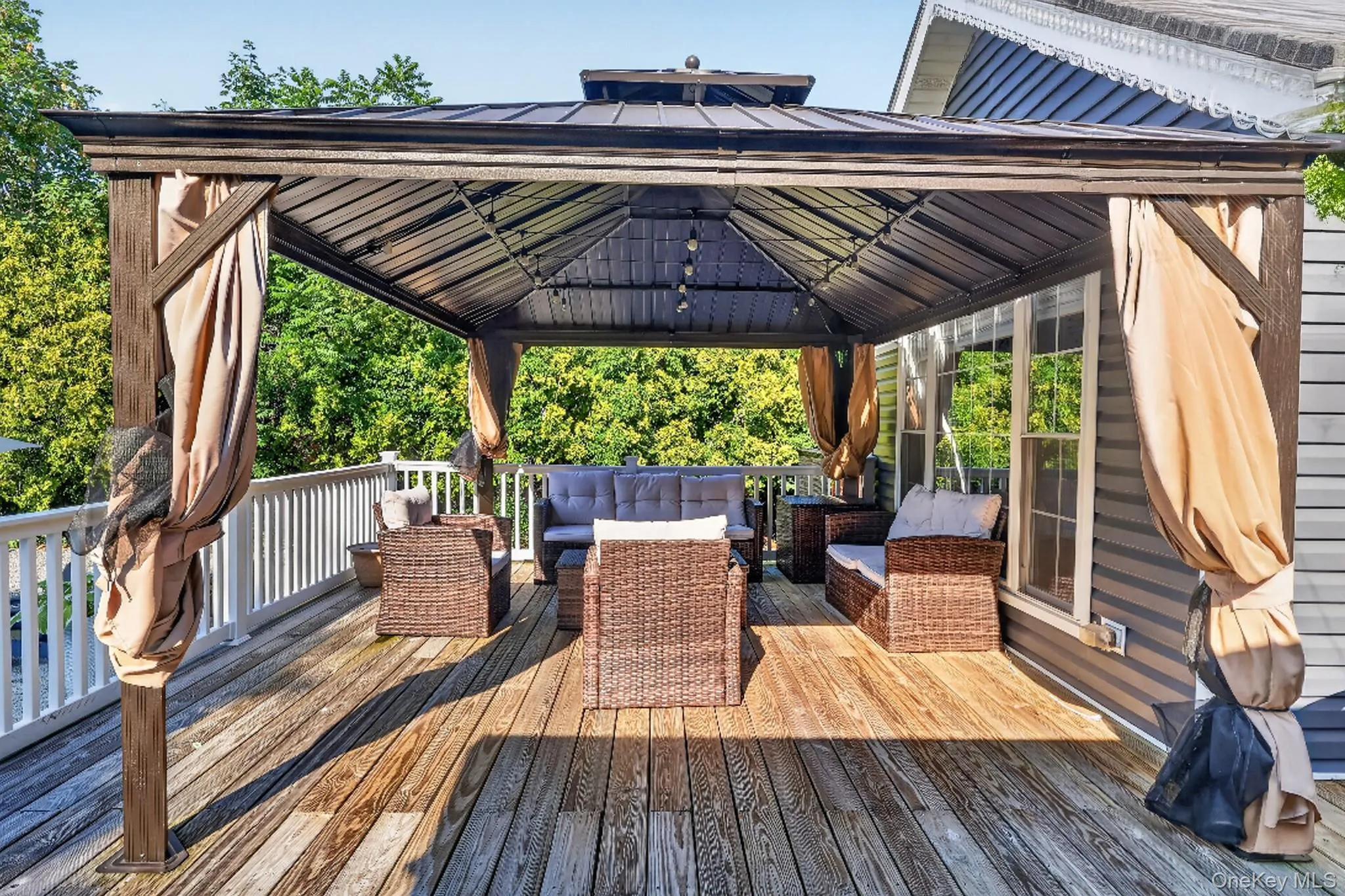 17 Woodlawn Avenue, Brookhaven, NY, 5 Bedrooms Bedrooms, 10 Rooms Rooms,5 BathroomsBathrooms,Residential,For Rent,Woodlawn,0,1018159 17 Woodlawn Avenue, Brookhaven, NY, 5 Bedrooms Bedrooms, 10 Rooms Rooms,5 BathroomsBathrooms,Residential,For Rent,Woodlawn,0,1018159