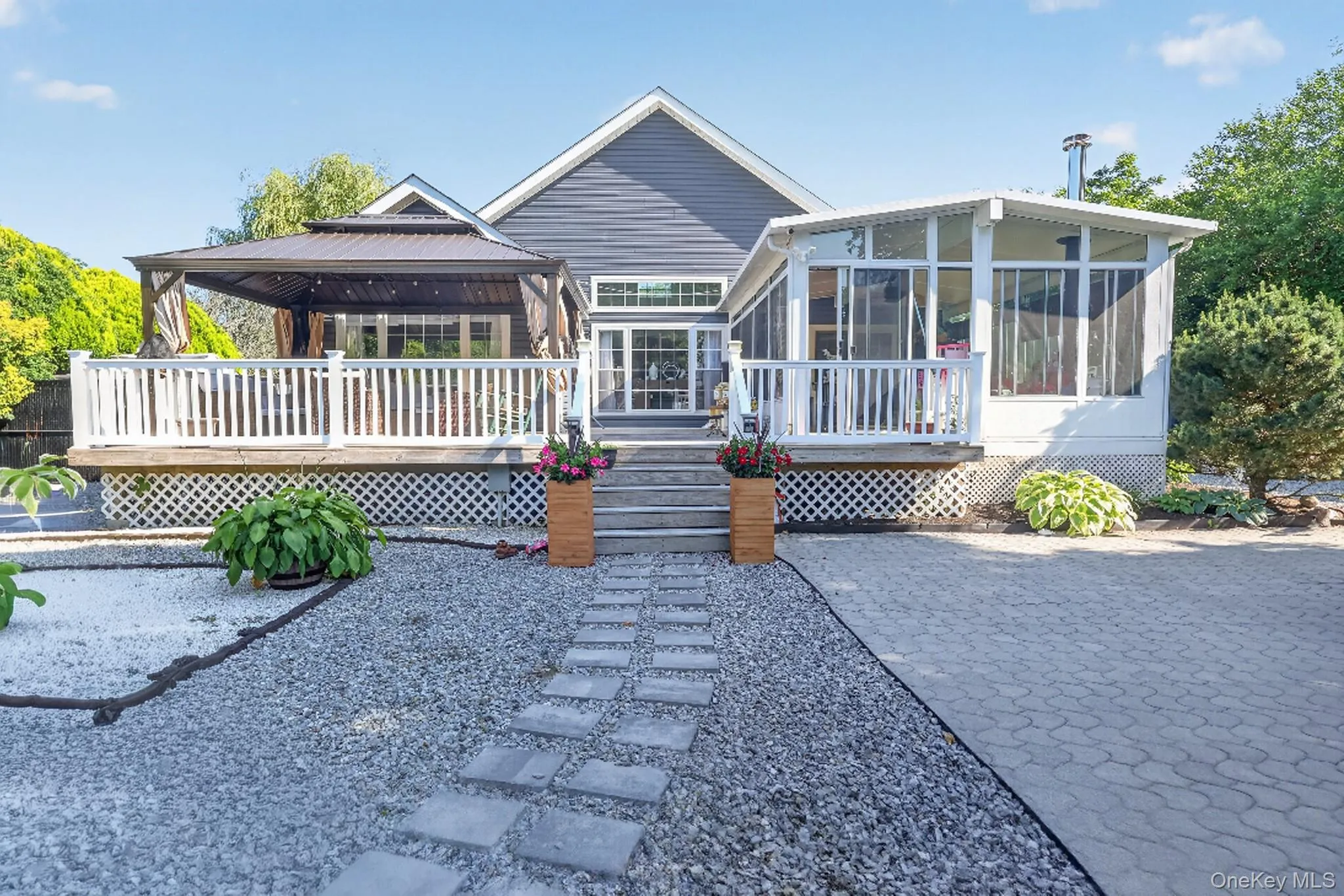 17 Woodlawn Avenue, Brookhaven, NY, 5 Bedrooms Bedrooms, 10 Rooms Rooms,5 BathroomsBathrooms,Residential,For Rent,Woodlawn,0,1018159 17 Woodlawn Avenue, Brookhaven, NY, 5 Bedrooms Bedrooms, 10 Rooms Rooms,5 BathroomsBathrooms,Residential,For Rent,Woodlawn,0,1018159