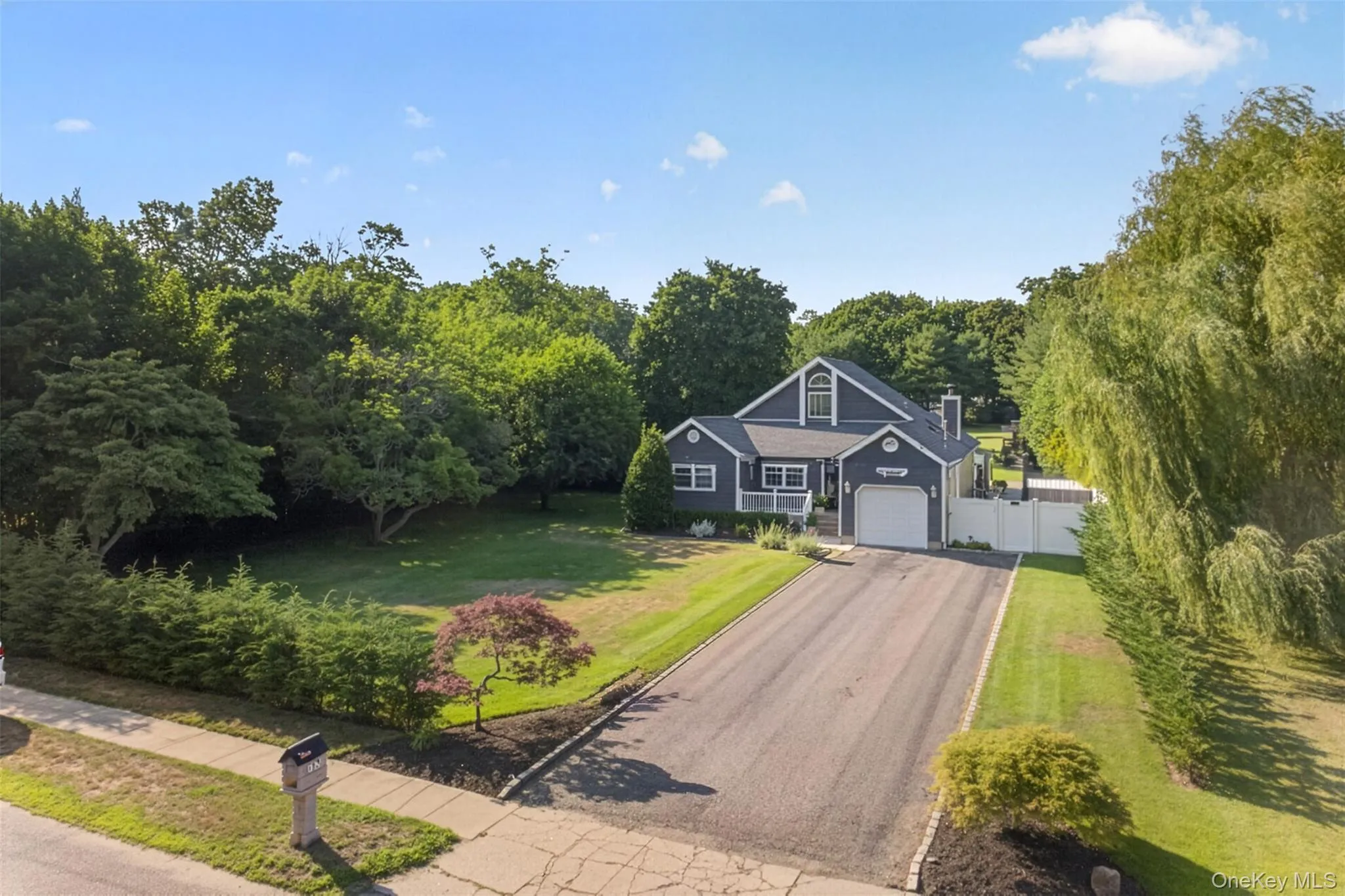 17 Woodlawn Avenue, Brookhaven, NY, 5 Bedrooms Bedrooms, 10 Rooms Rooms,5 BathroomsBathrooms,Residential,For Rent,Woodlawn,0,1018159 17 Woodlawn Avenue, Brookhaven, NY, 5 Bedrooms Bedrooms, 10 Rooms Rooms,5 BathroomsBathrooms,Residential,For Rent,Woodlawn,0,1018159