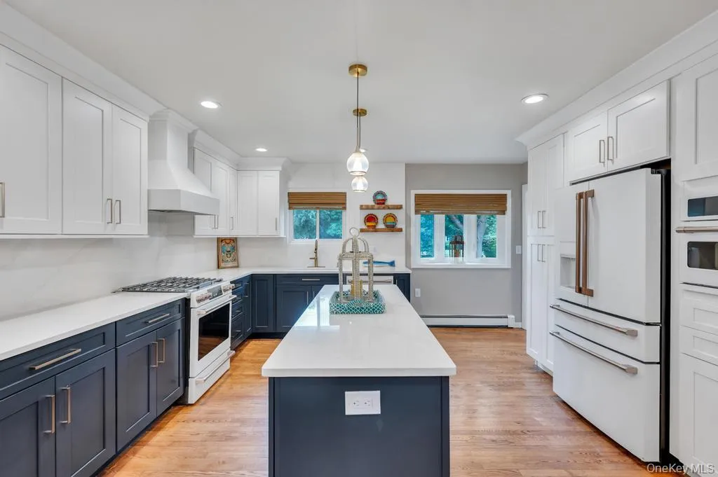 46 Walter Avenue, Oyster Bay, NY, 3 Bedrooms Bedrooms, 8 Rooms Rooms,2 BathroomsBathrooms,Residential,For Rent,Walter,0,KEY1018160 46 Walter Avenue, Oyster Bay, NY, 3 Bedrooms Bedrooms, 8 Rooms Rooms,2 BathroomsBathrooms,Residential,For Rent,Walter,0,KEY1018160