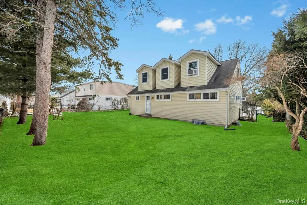 46 Walter Avenue, Oyster Bay, NY, 3 Bedrooms Bedrooms, 8 Rooms Rooms,2 BathroomsBathrooms,Residential,For Rent,Walter,0,KEY1018160 46 Walter Avenue, Oyster Bay, NY, 3 Bedrooms Bedrooms, 8 Rooms Rooms,2 BathroomsBathrooms,Residential,For Rent,Walter,0,KEY1018160